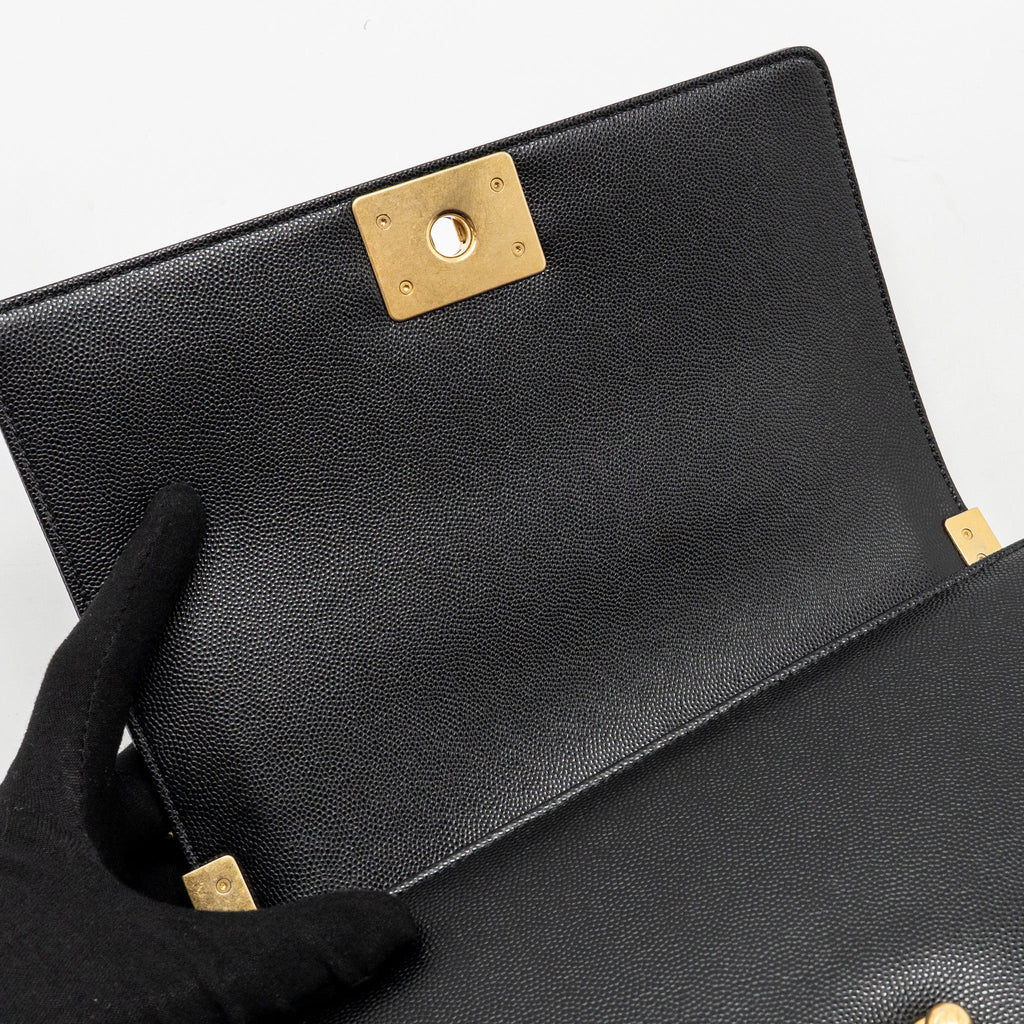 CHANEL MEDIUM CLASSIC BOY BAG CAVIAR BLACK GHW