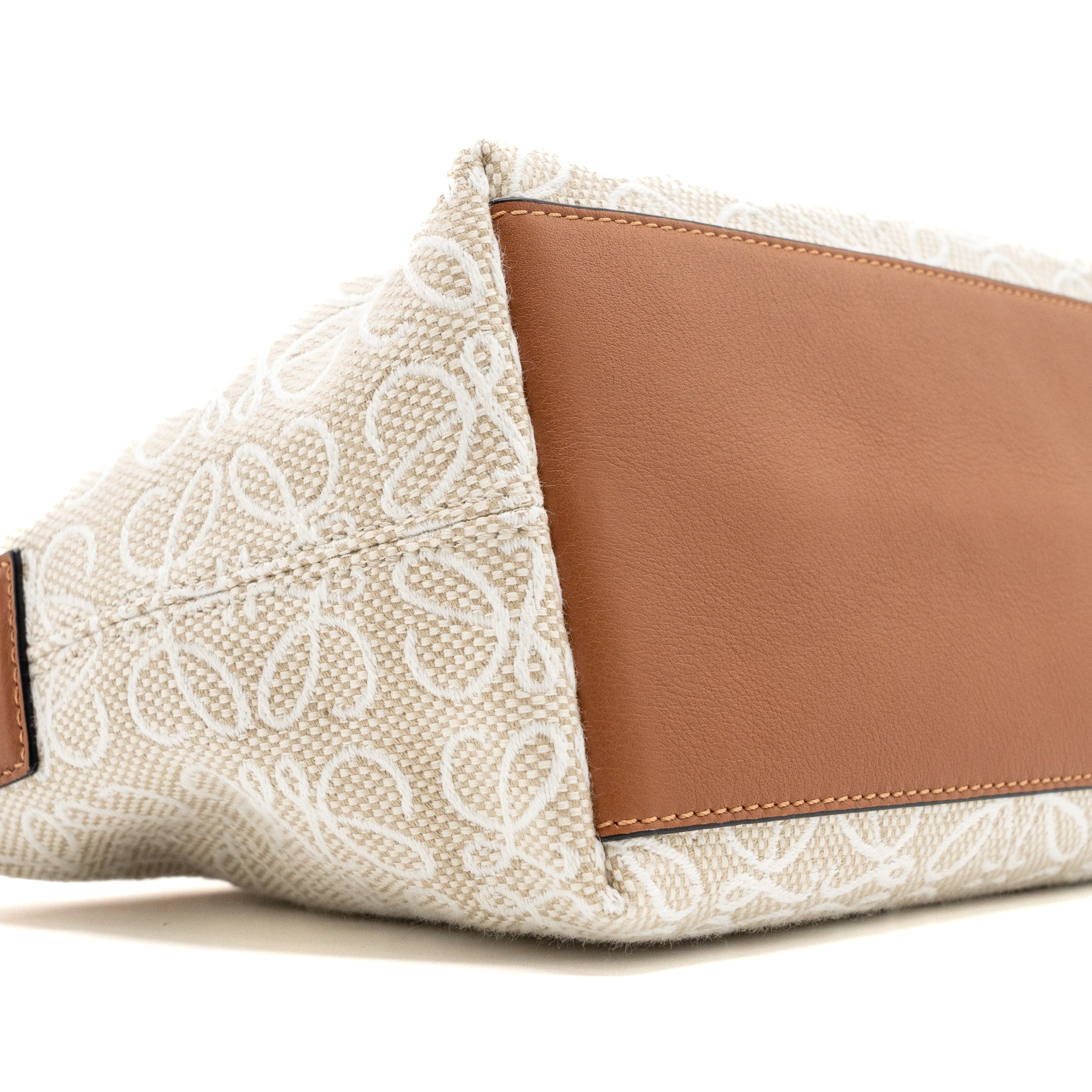 LOEWE SMALL CUBI BAG ANAGRAM JACQUARD CANVAS / CALFSKIN BEIGE / TAN GHW