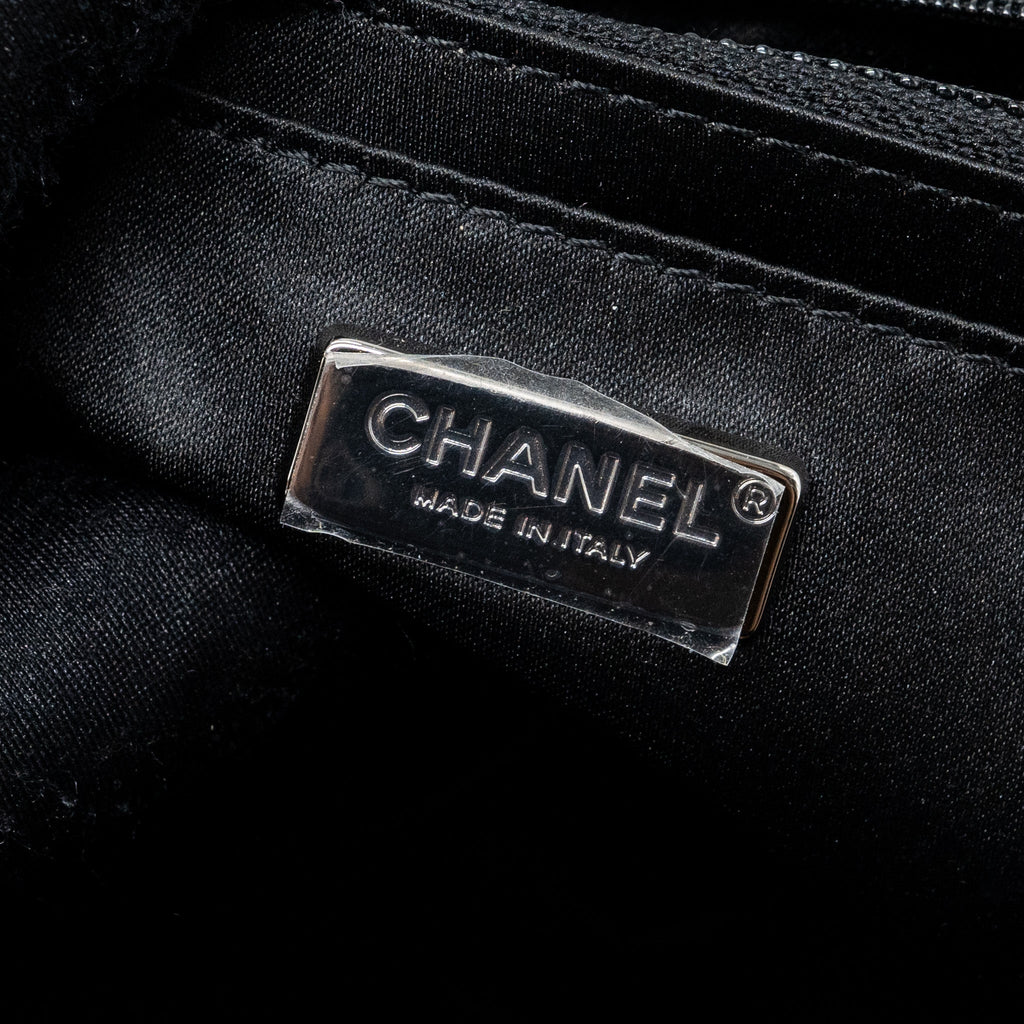 CHANEL 21P LIMITED EDITION FLAP BAG SEQUINS/ SATIN BLACK/ WHITE SHW