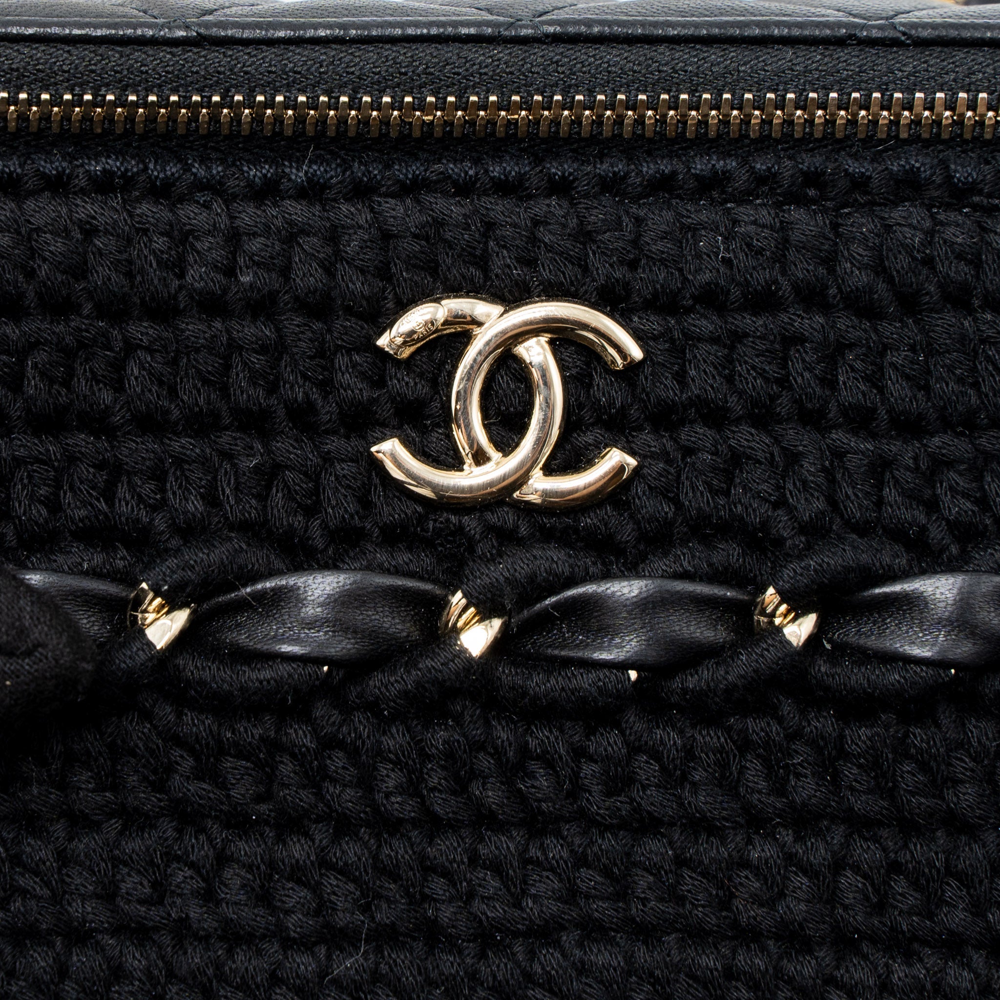 CHANEL LONG VANITY WITH GIANT CHAIN TWEED/LAMBSKIN BLACK LGHW