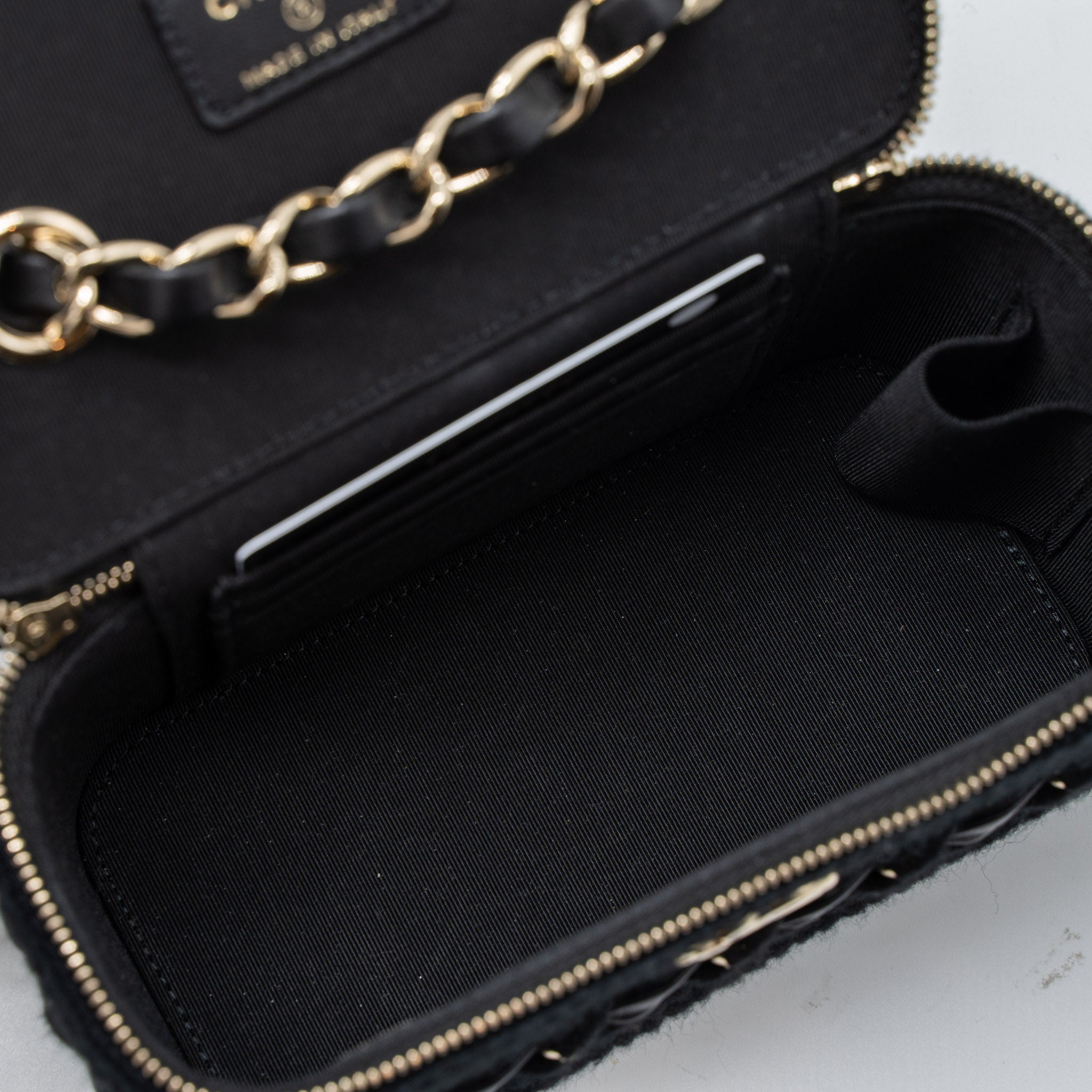 CHANEL LONG VANITY WITH GIANT CHAIN TWEED/LAMBSKIN BLACK LGHW