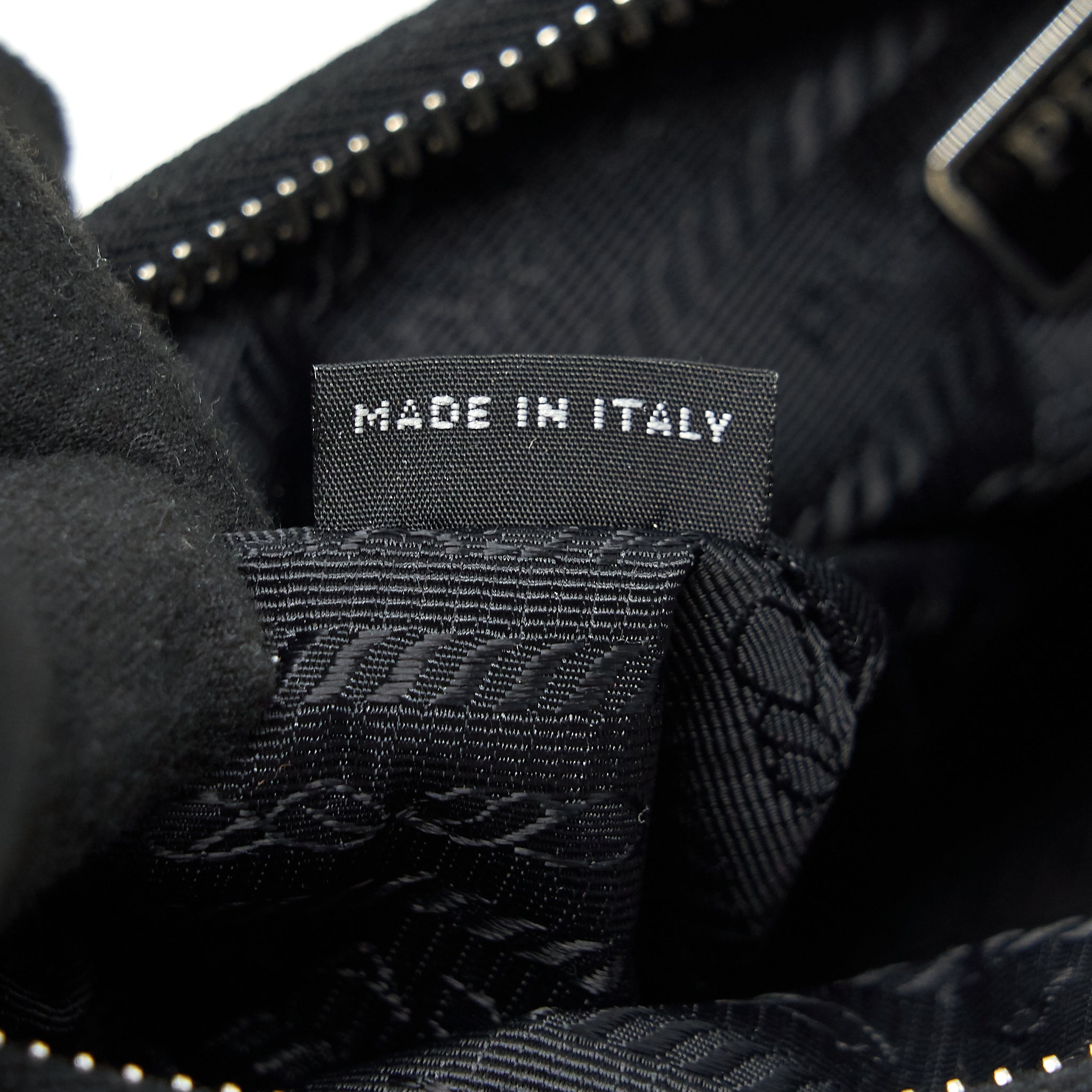 PRADA REEDITION 2005 BLACK SHW