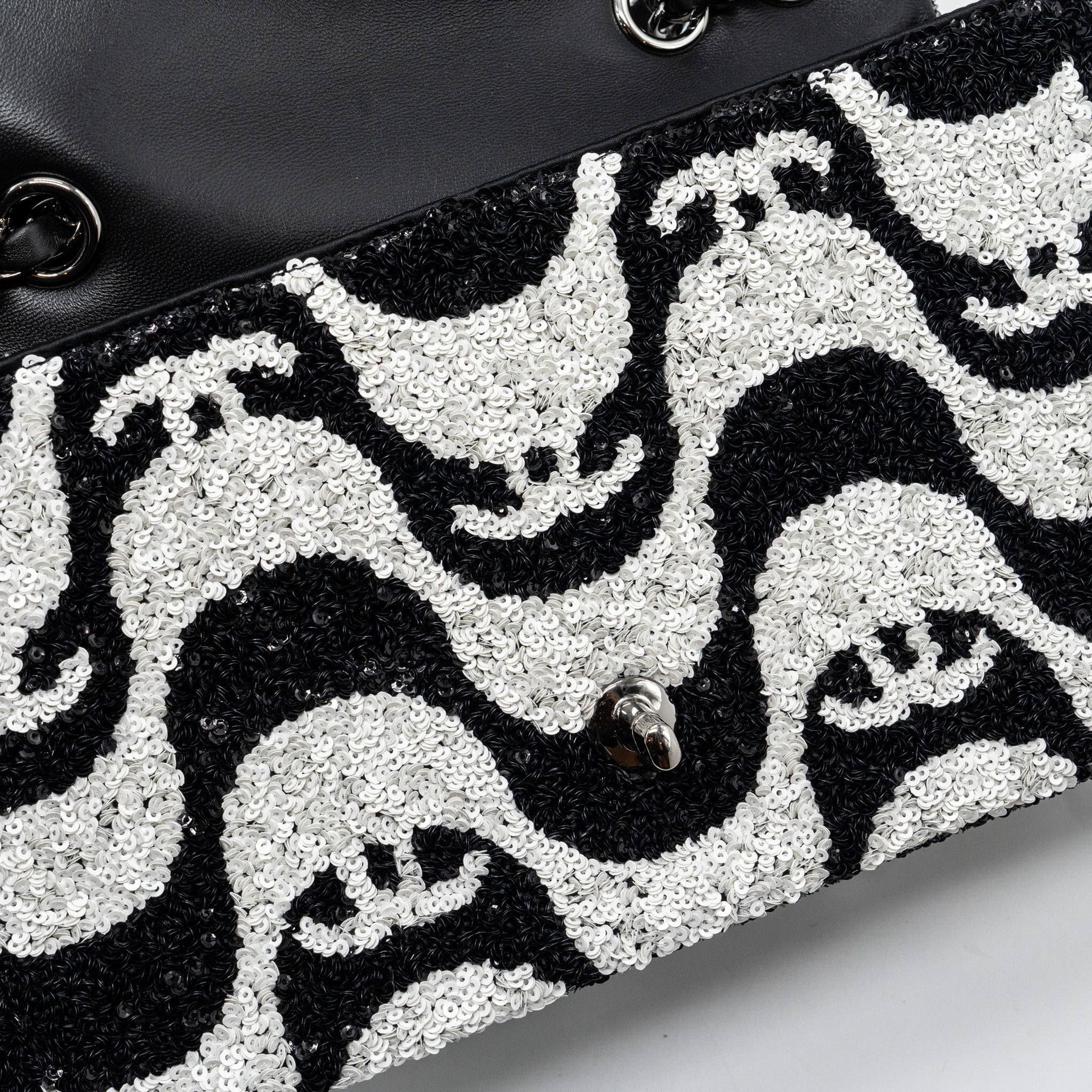 CHANEL 21P LIMITED EDITION FLAP BAG SEQUINS/ SATIN BLACK/ WHITE SHW