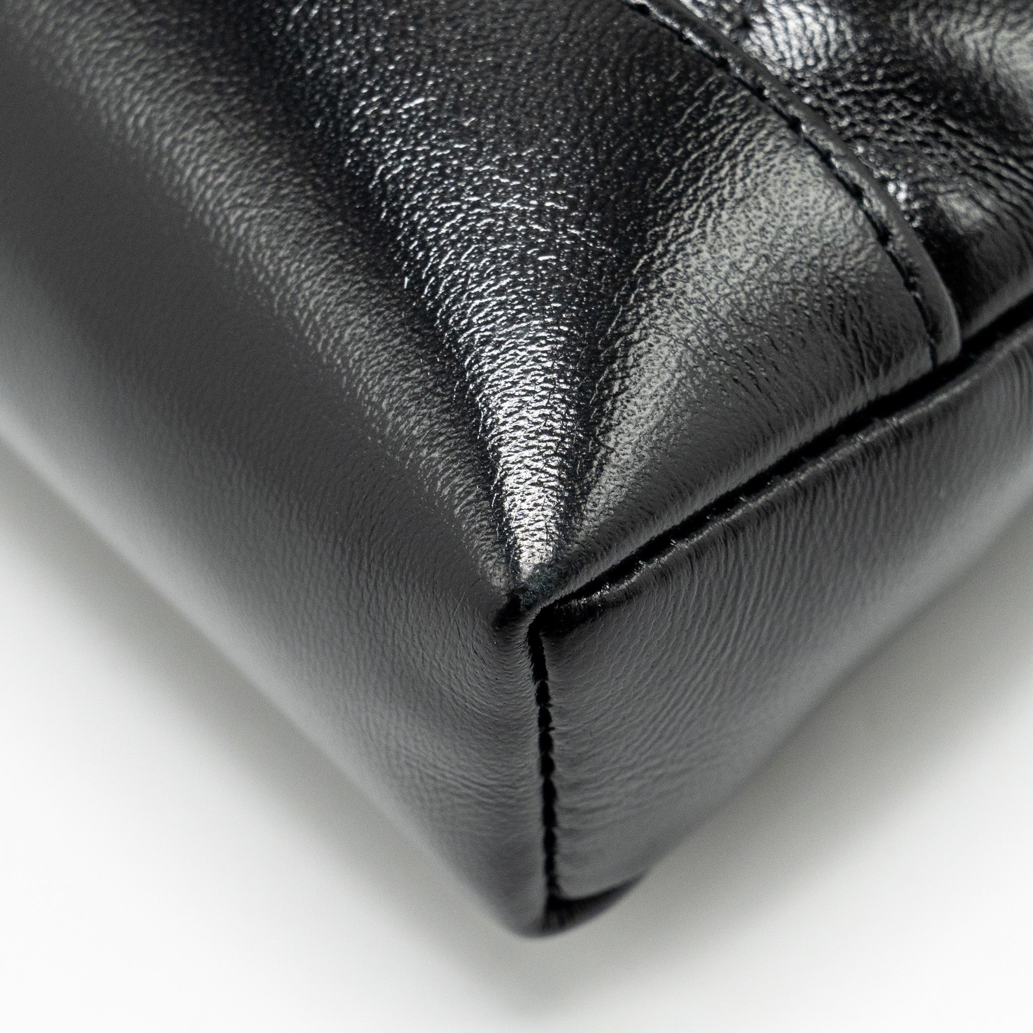 CHANEL MINI 31 CLUTCH WITH CHAIN SHINY LAMBSKIN BLACK LGHW (MICROCHIP)