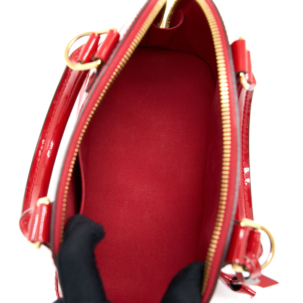 LOUIS VUITTON ALMA BB VERNIS RED GHW
