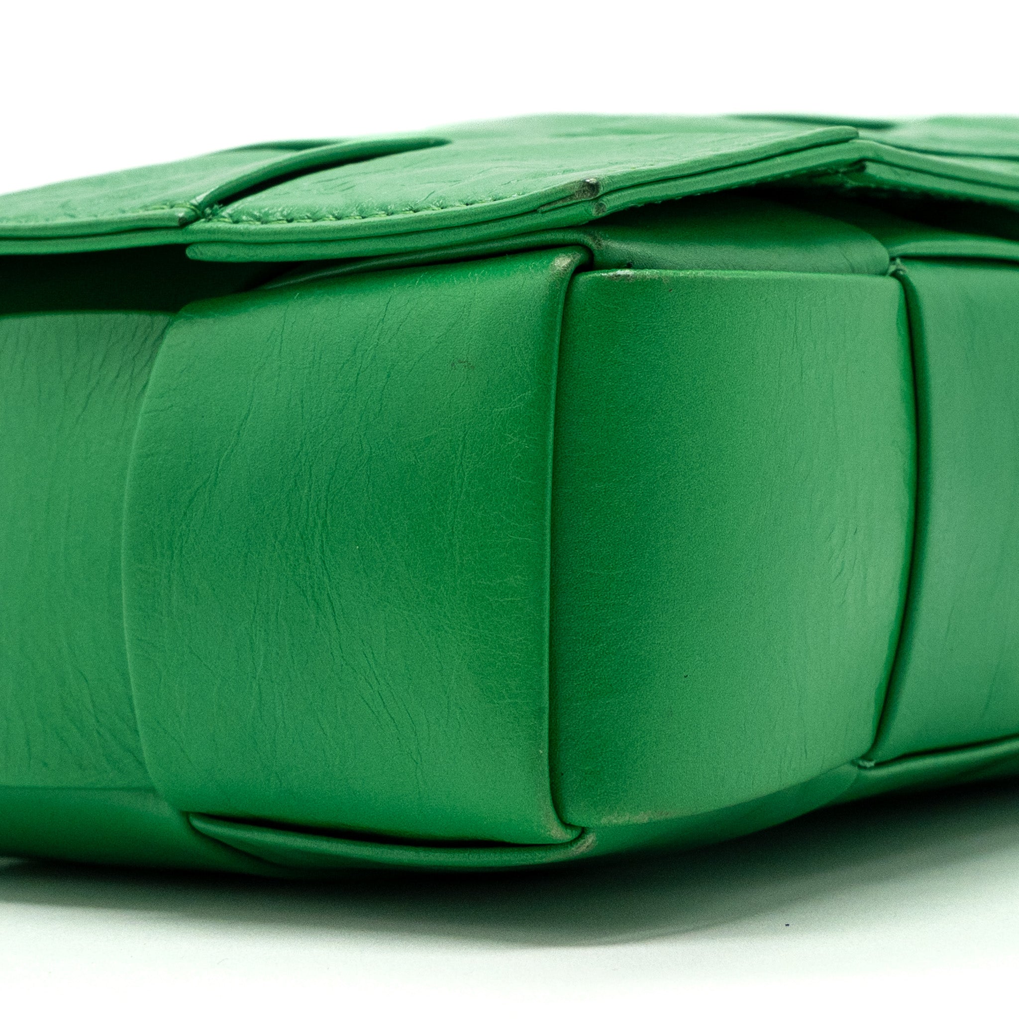 BOTTEGA VENETA CASSETTE LEATHER GREEN SHW