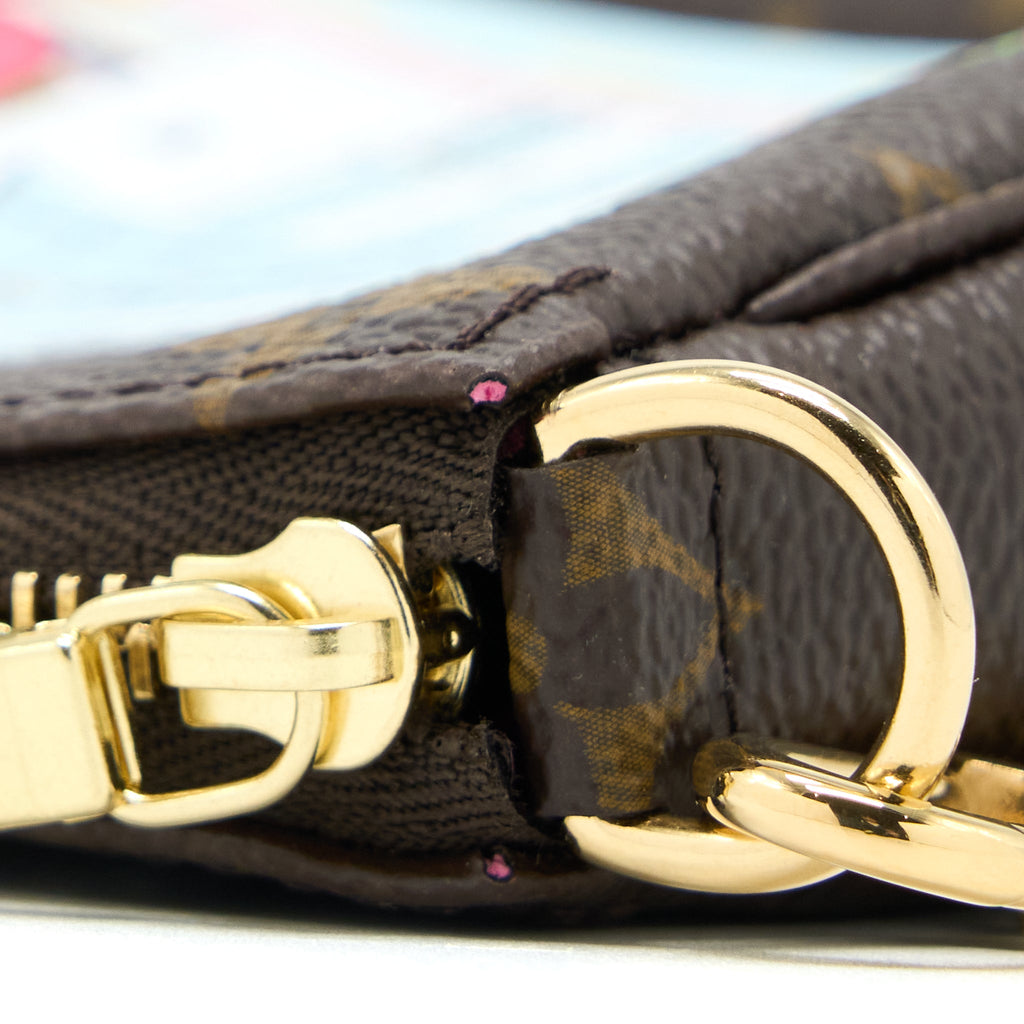 LOUIS VUITTON MINI POCHETTE ACCESSCORIES MONOGRAM CANVAS/HOT PINK GHW