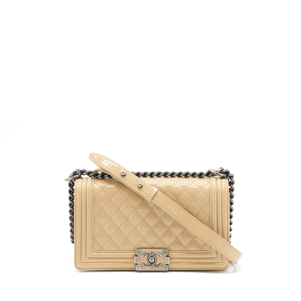 CHANEL MEDIUM BOY PATENT LIGHT BEIGE RUTHENIUM SLIVER HARDWARE