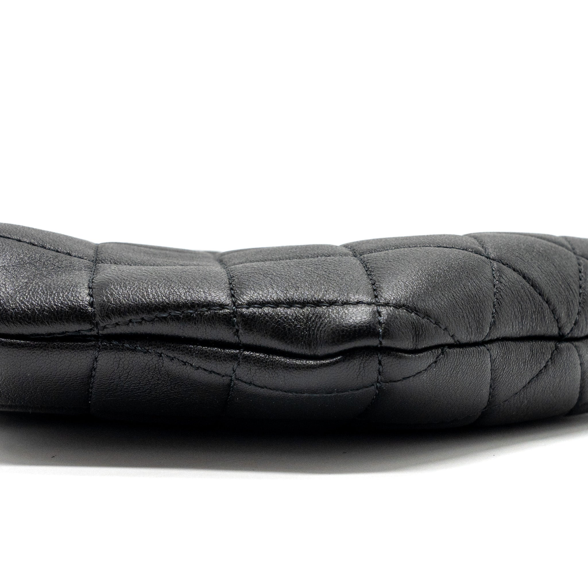 CHANEL PEARL ROUND HANDLE EVENING CLUTCH LAMBSKIN BLACK GHW (MICROCHIP)