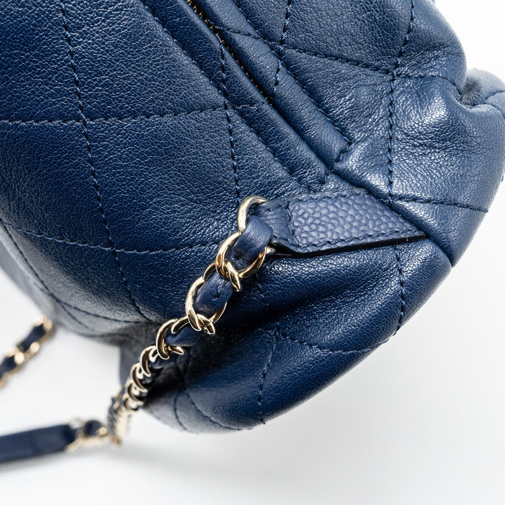 CHANEL DRAWSTRING BACKPACK LAMBSKIN / GRAINED CALFSKIN DARK BLUE LGHW