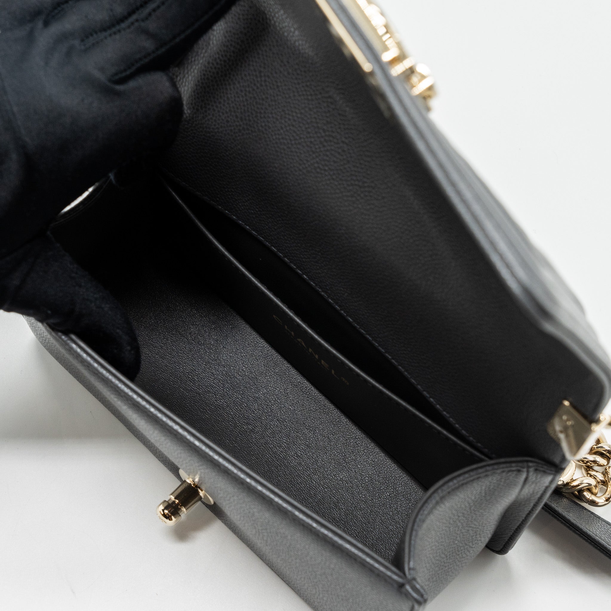 CHANEL SMALL BOY BAG CAVIAR GREY LGHW (MICROCHIP)