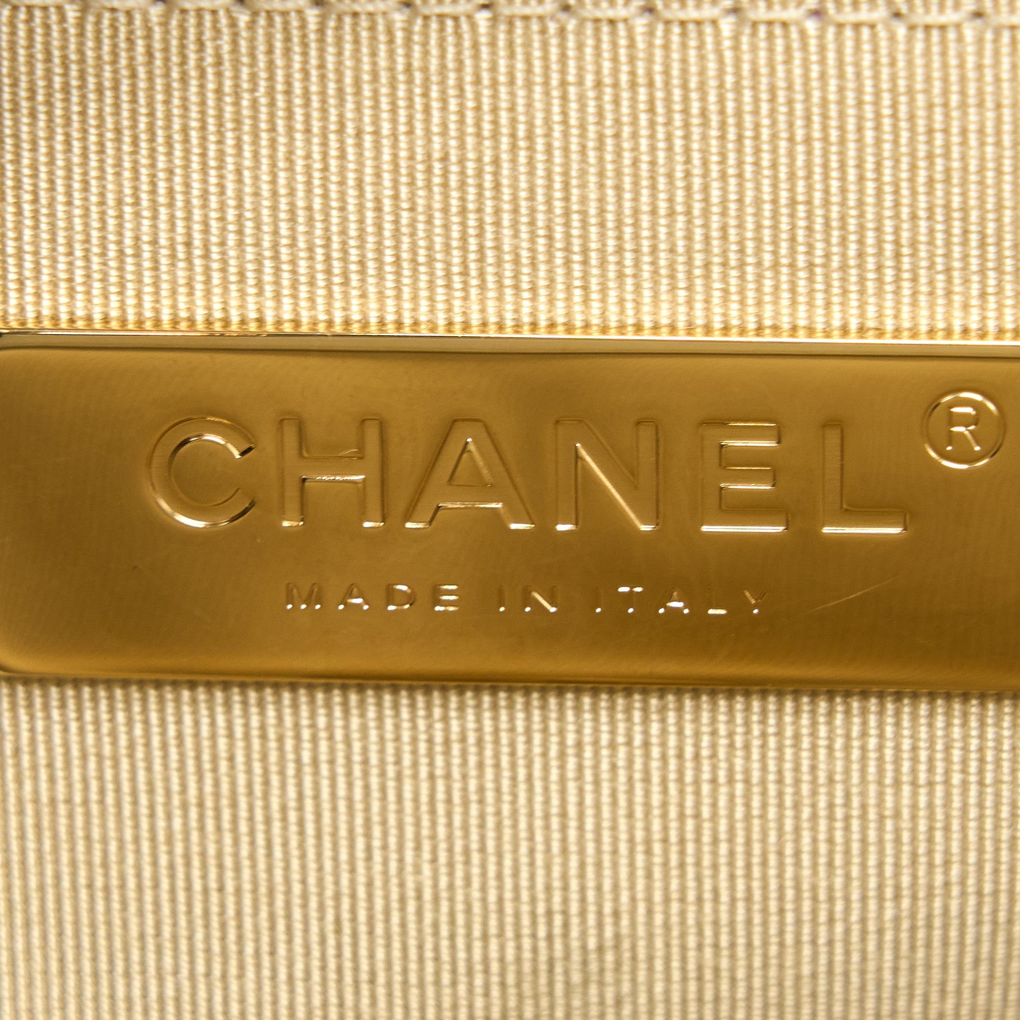 CHANEL SMALL 19 BAG GOATSKIN WHITE MULTICOLOUR HARDWARE