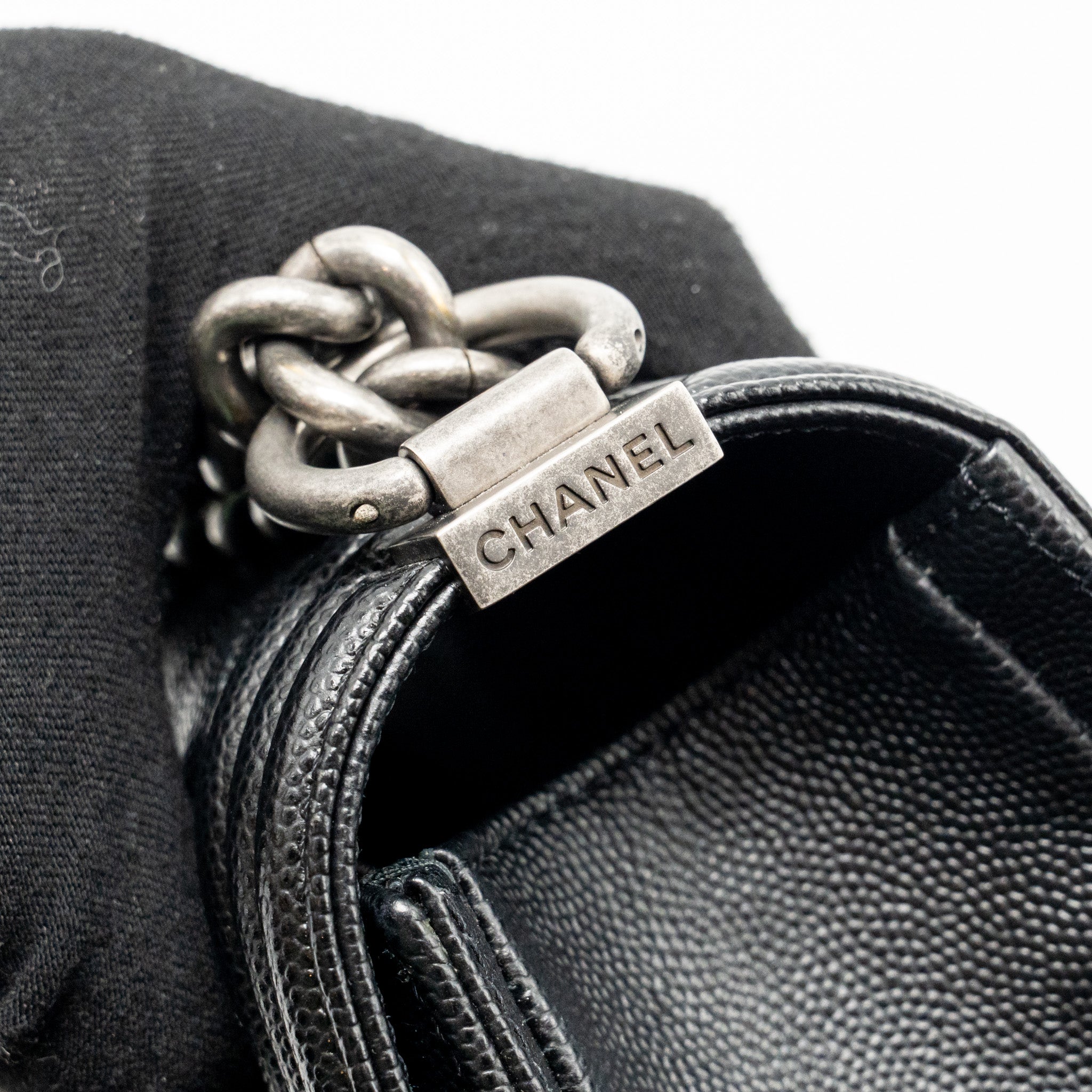 CHANEL MEDIUM BOY BAG CAVIAR BLACK RUTHENIUM HARDWARE