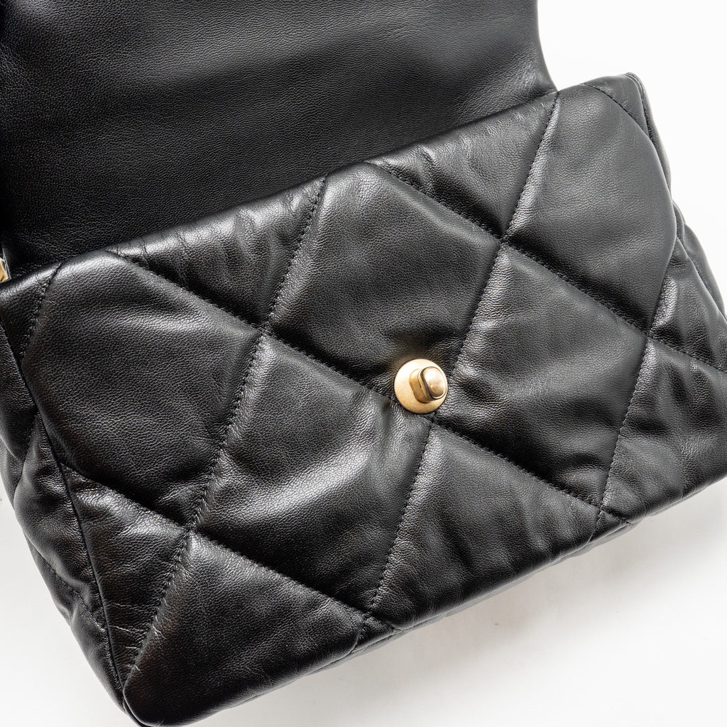 CHANEL LARGE 19 BAG GOATSKIN BLACK GHW