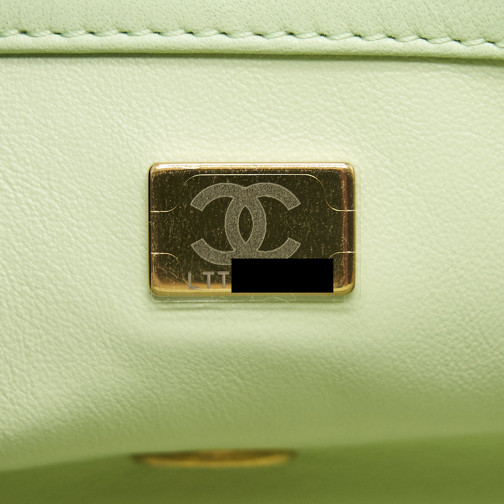 CHANEL 22C PEARL CRUSH MINI SQUARE FLAP BAG LIGHT GREEN