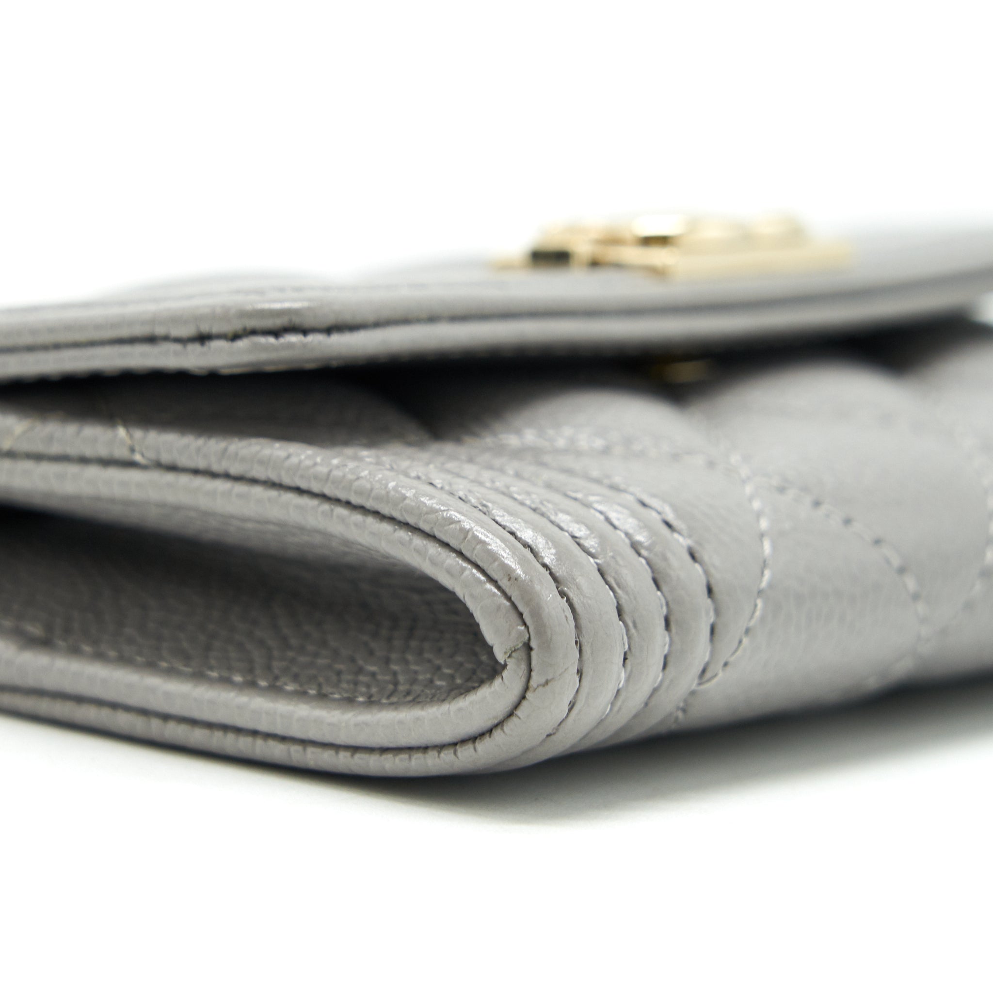 CHANEL BOY FLAP CARD HOLDER CAVIAR LIGHT GREY LGHW