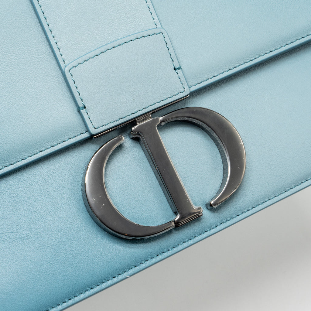 DIOR 30 MONTAIGNE MEDIUM FLAP BAG CALFSKIN GRADIENT BLUE WITH BLACK HARDWARE