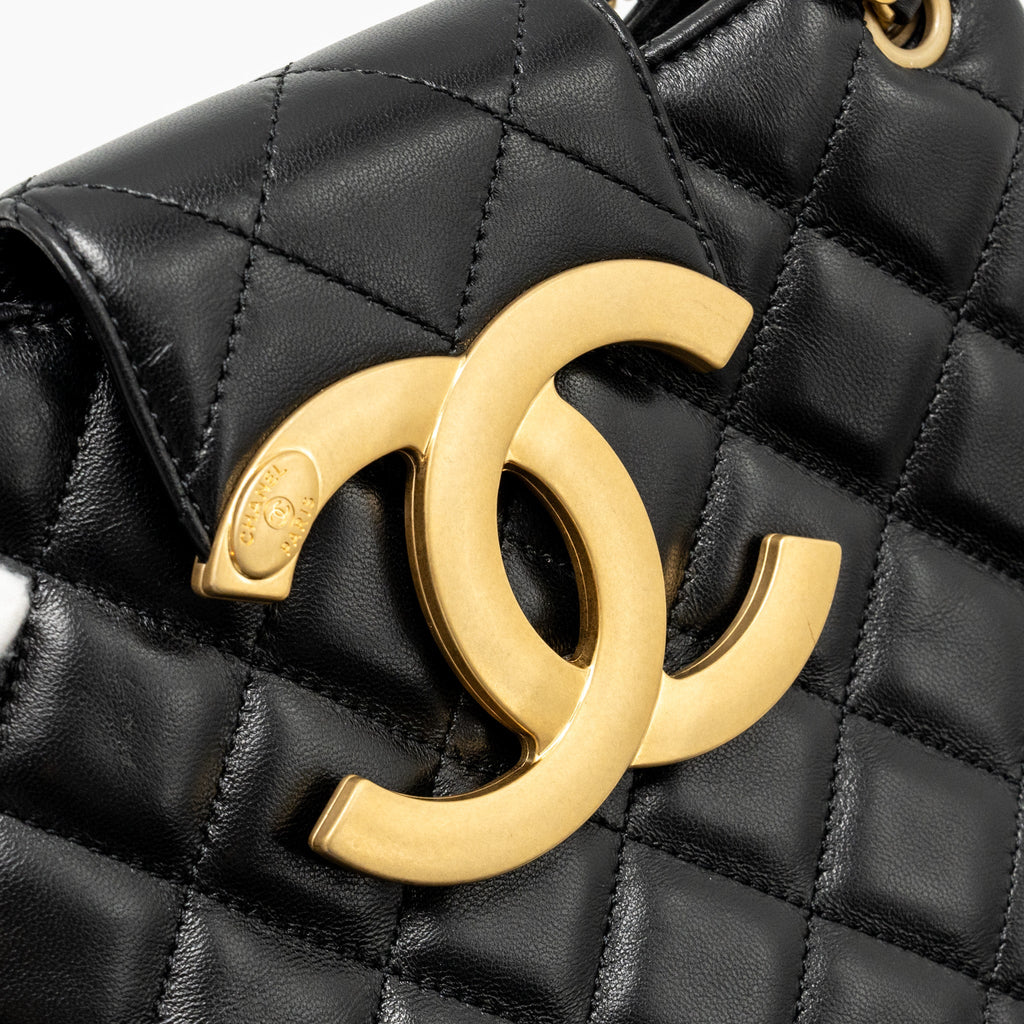 CHANEL 24C QUILTED SMALL MESSENGER BAG BLACK LAMBSKIN GHW (MICROCHIP)