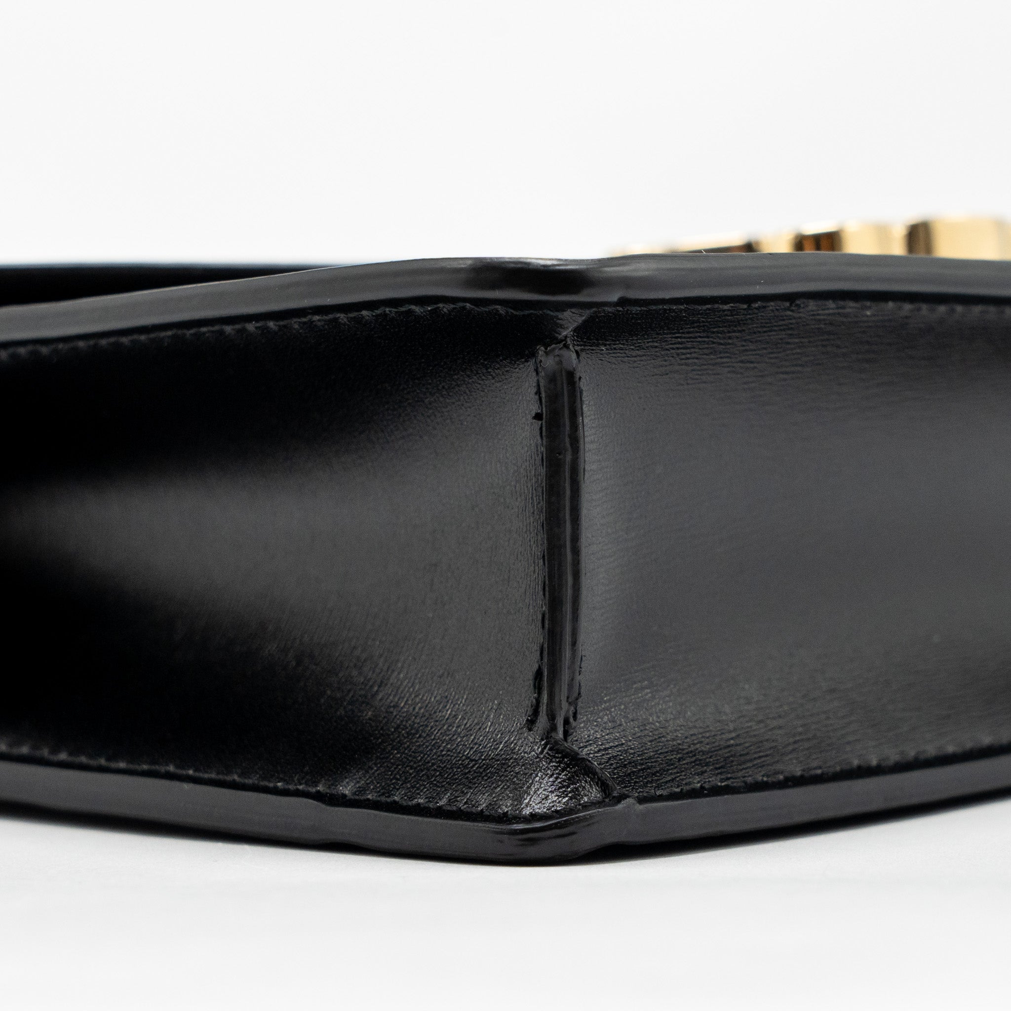 CELINE TRIOMPHE WALLET ON CHAIN MARGO SHINY CALFSKIN BLACK GHW