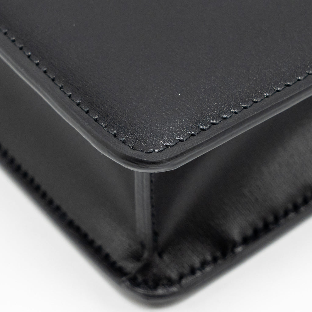 CELINE TRIOMPHE WALLET ON CHAIN MARGO SHINY CALFSKIN BLACK GHW