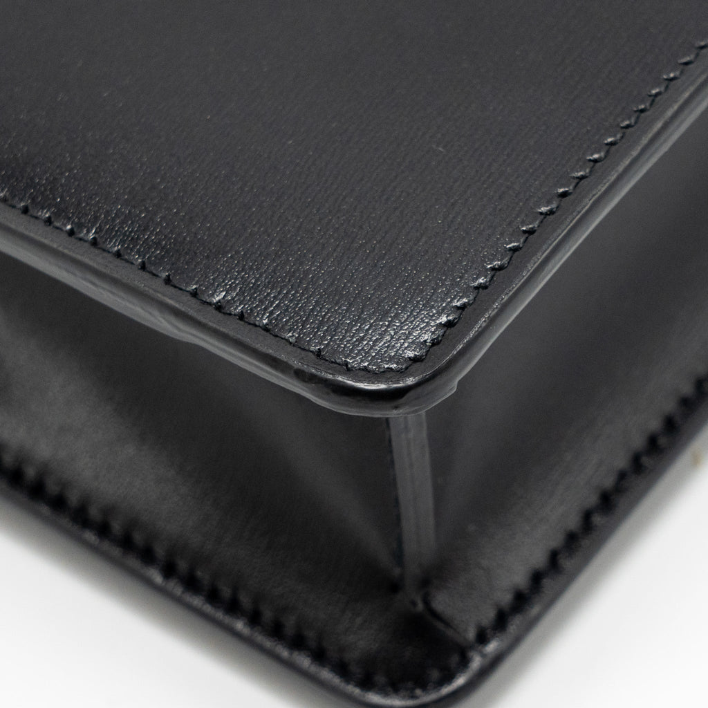 CELINE TRIOMPHE WALLET ON CHAIN MARGO SHINY CALFSKIN BLACK GHW