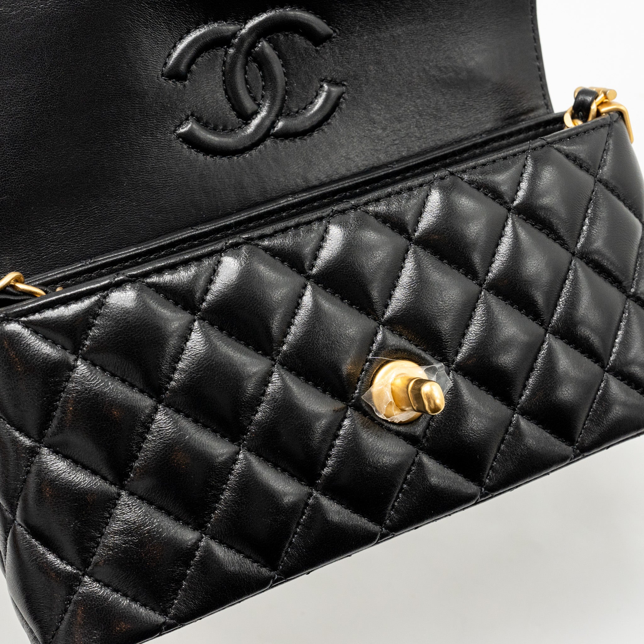 CHANEL 25P TOP HANDLE FLAP BAG SHINY LAMBSKIN BLACK GHW(MICROCHIP)