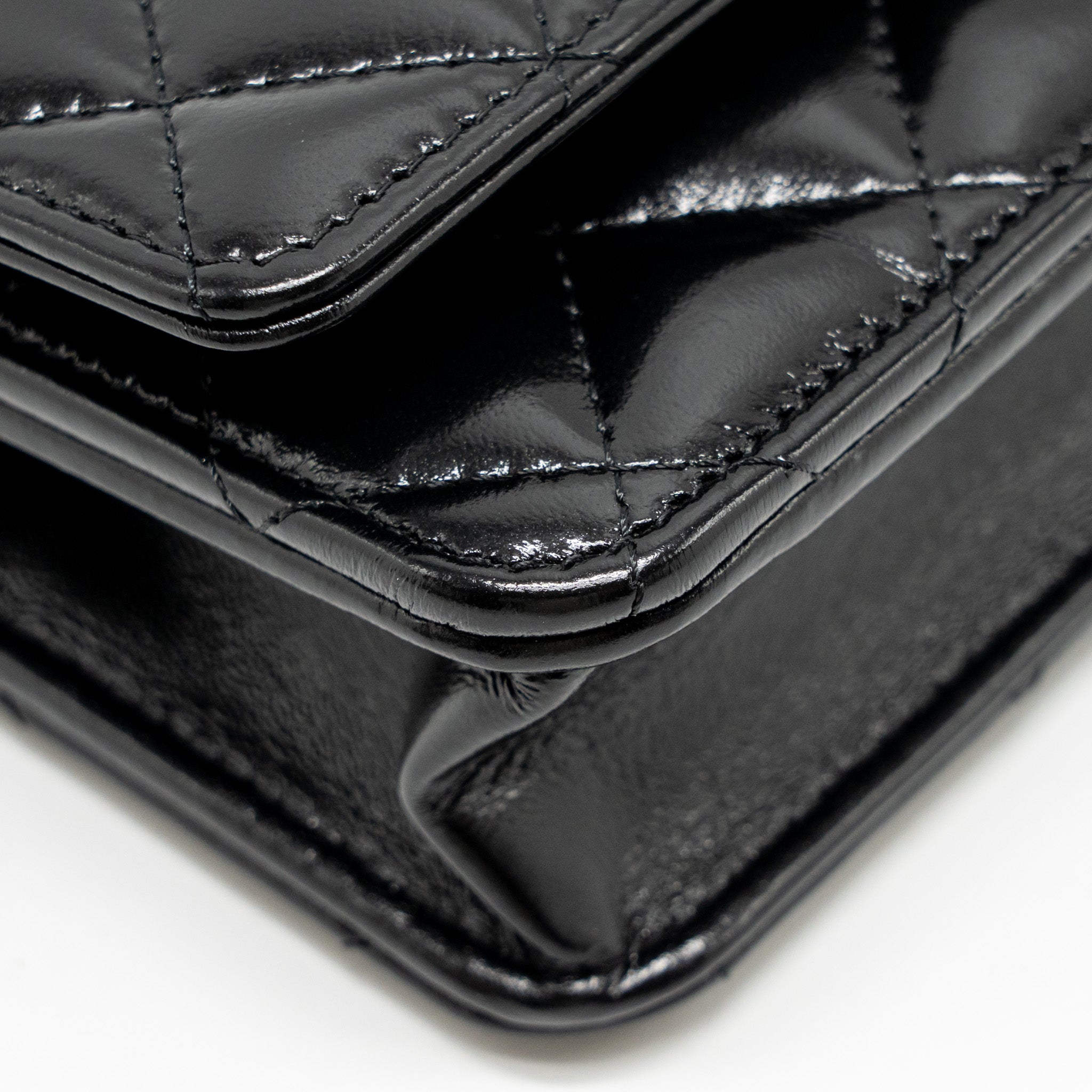 CHANEL WALLET ON CC DETAILED CHAIN SHINY LAMBSKIN BLACK GHW (MICROCHIP)