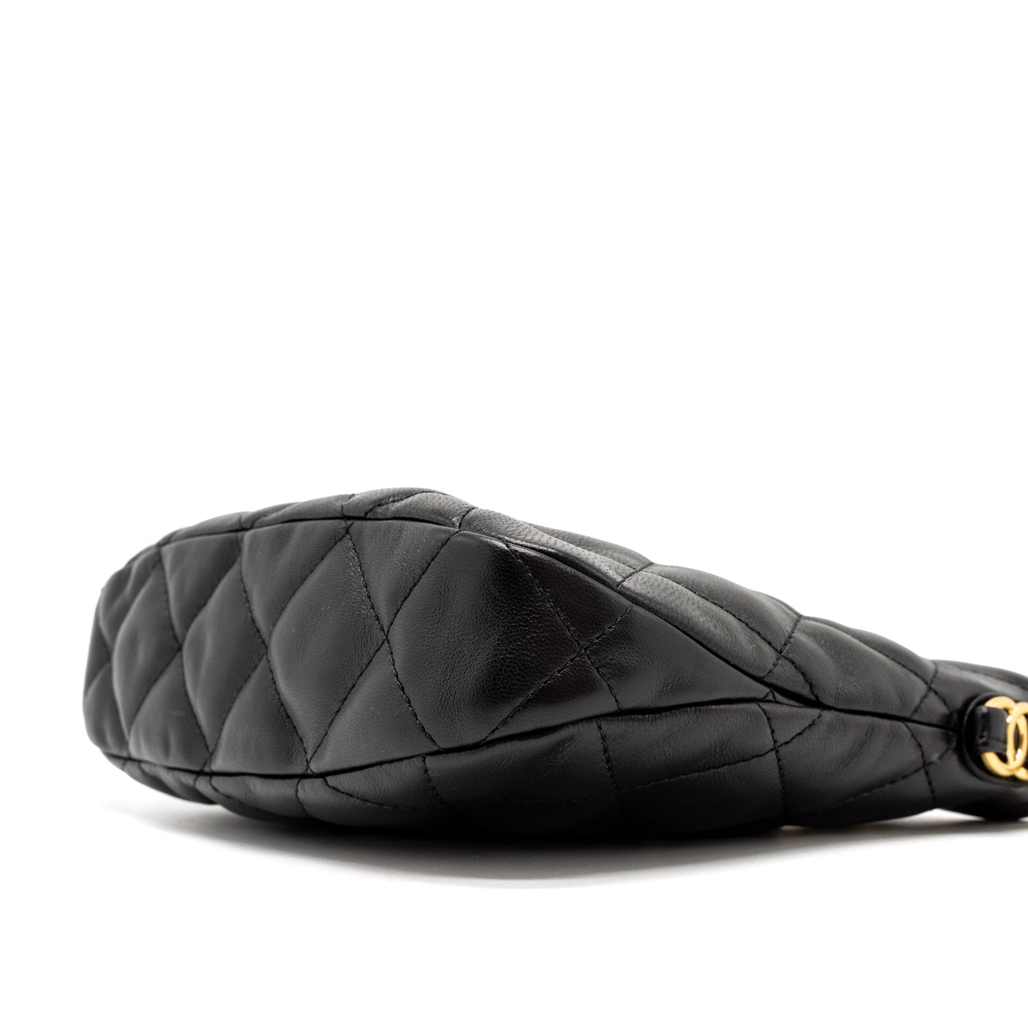 CHANEL 22K HOBO SHOULDER BAG LAMBSKIN BLACK GHW (MICROCHIP)