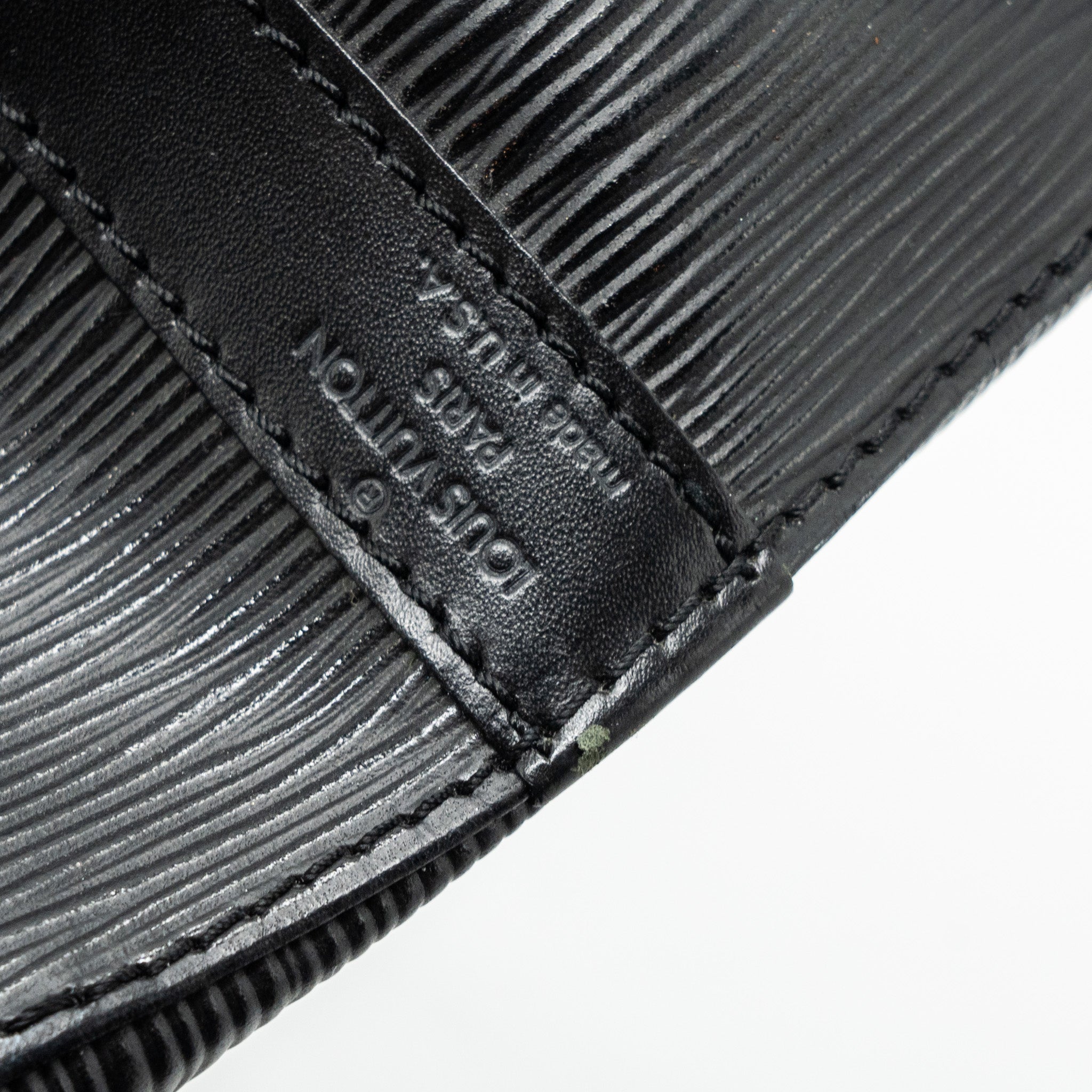 LOUIS VUITTON PETIT NOE EPI LEATHER BLACK GHW