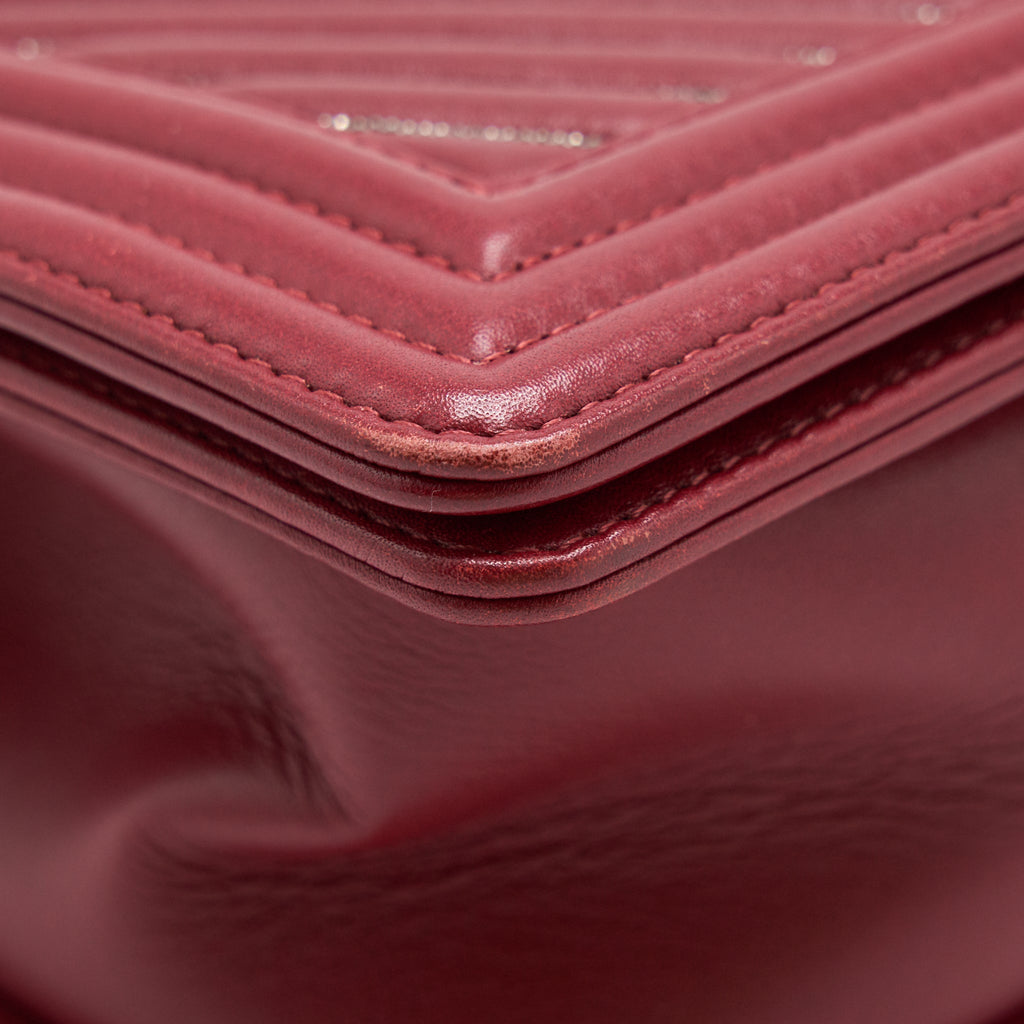 CHANEL MEDIUM CHEVRON BOY CHANEL BAG LIMITED EDITION DARK RED SHW