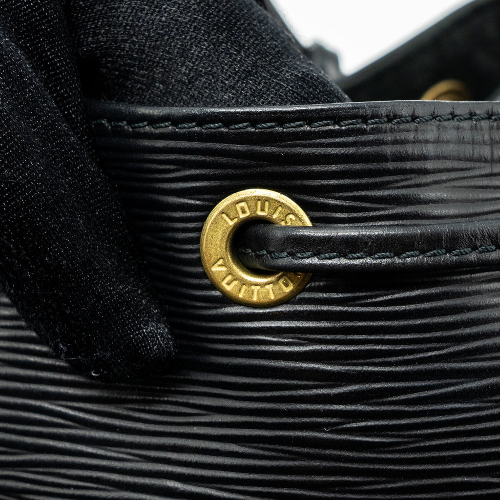 LOUIS VUITTON PETIT NOE EPI LEATHER BLACK GHW