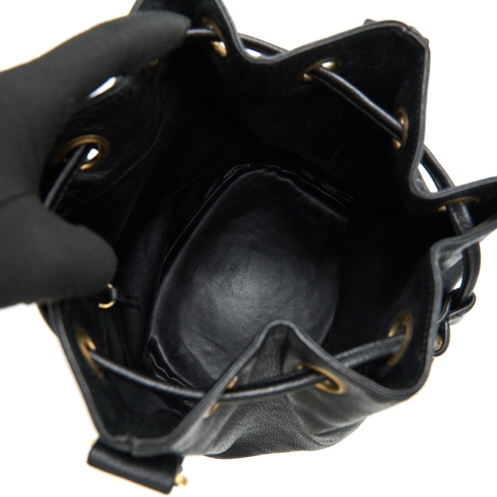 CHANEL VINTAGE CC LOGO PEARL CRUSH CAVIAR BUCKET BAG BLACK