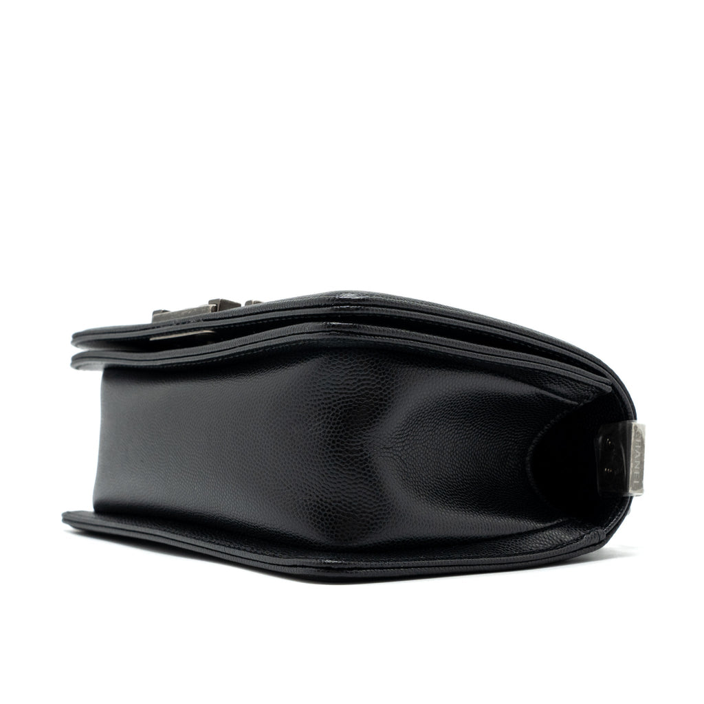 CHANEL SMALL BOY BAG CAVIAR BLACK SHW (MICROCHIP)