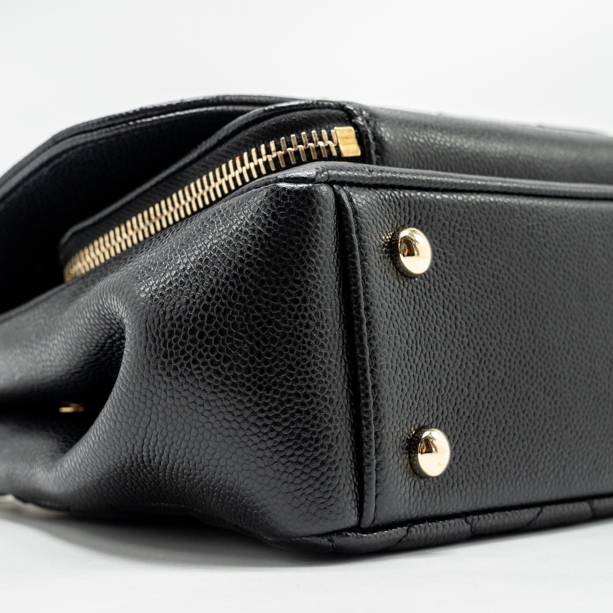 CHANEL SMALL BUSINESS AFFINITY CAVIAR BLACK LGHW (MICROCHIP)