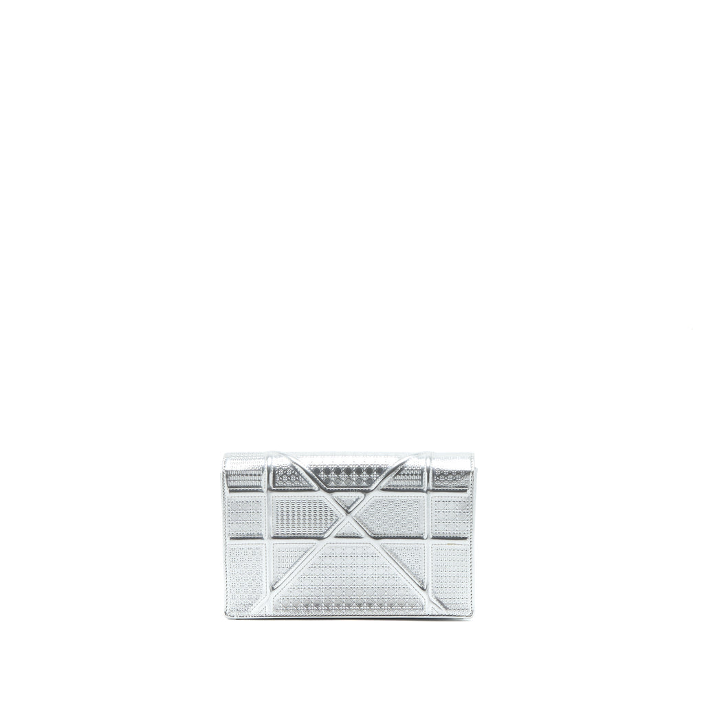 DIOR DIORAMA WALLET ON CHAIN PATENT METALLIC SILVER SHW