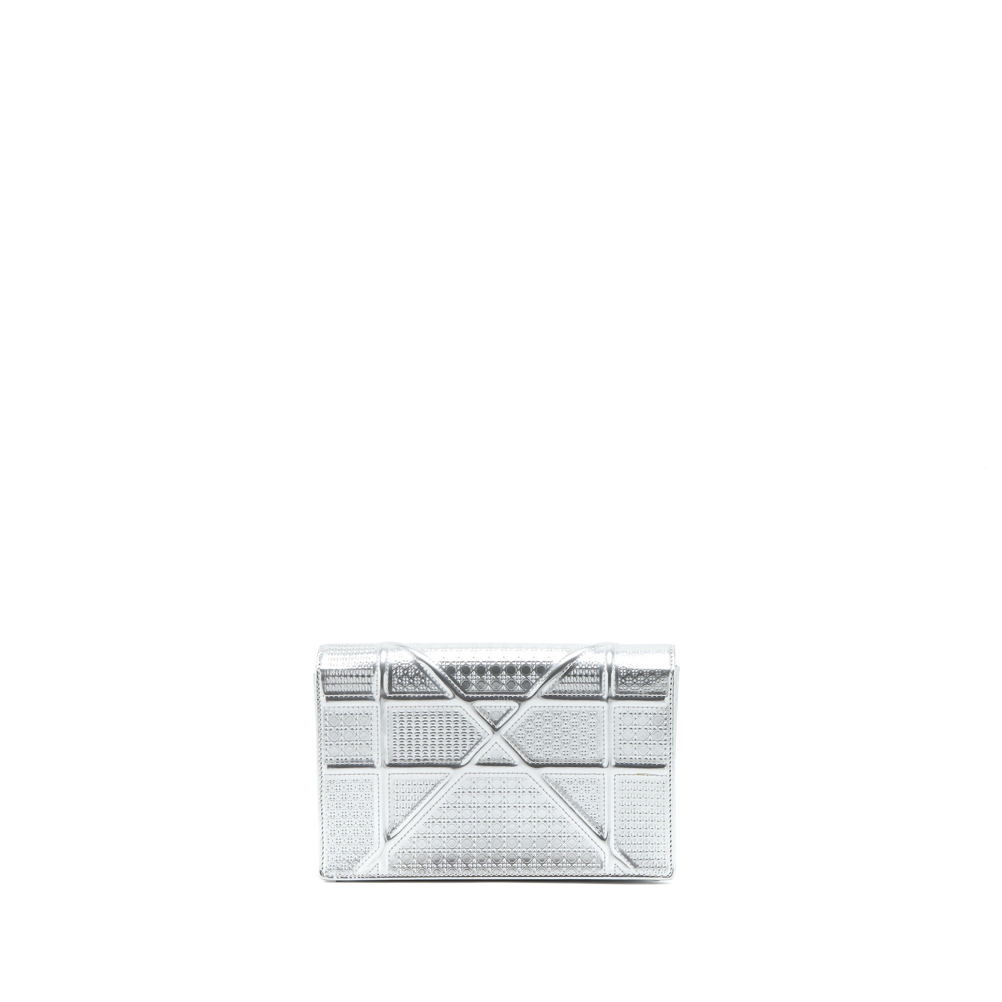 DIOR DIORAMA WALLET ON CHAIN PATENT METALLIC SILVER SHW