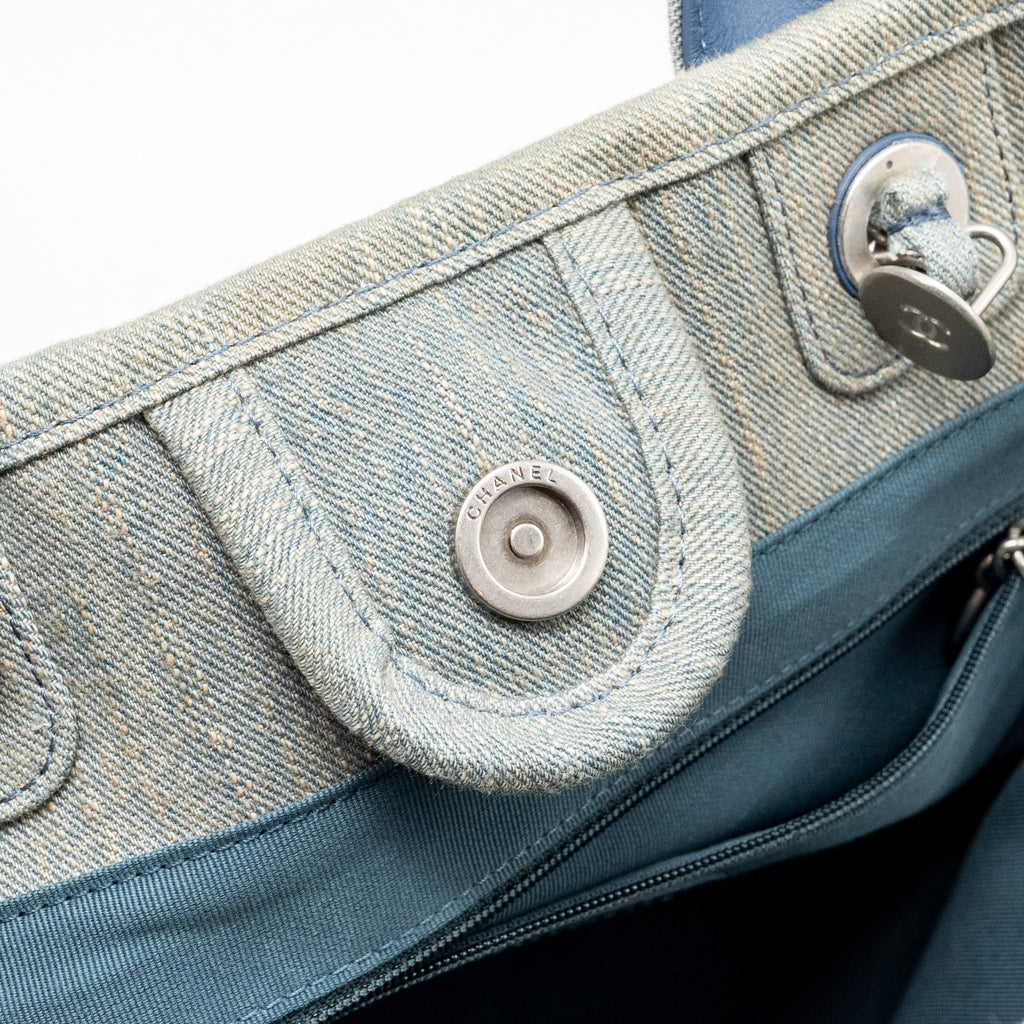 CHANEL DEAUVILLE SHOPPING TOTE BAG DENIM BLUE SHW (MICROCHIP)