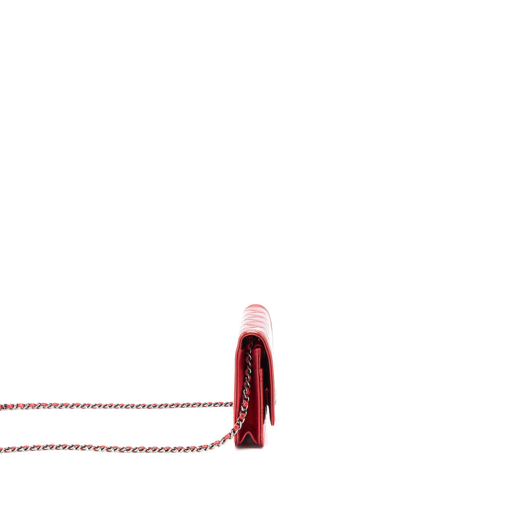 CHANEL BOY WALLET ON CHAIN PATENT METALLIC RED SHW