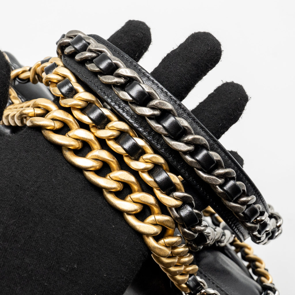 CHANEL SMALL 19 BAG GOATSKIN BLACK MULTICOLOUR HARDWARE