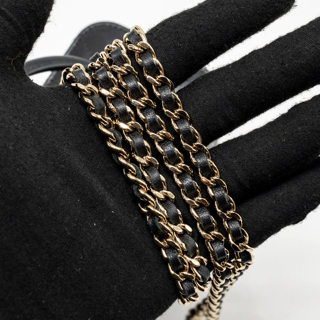 CHANEL TOP HANDLE LONG VANITY CASE WITH CHAIN LAMBSKIN BLACK LGHW (MICROCHIP)
