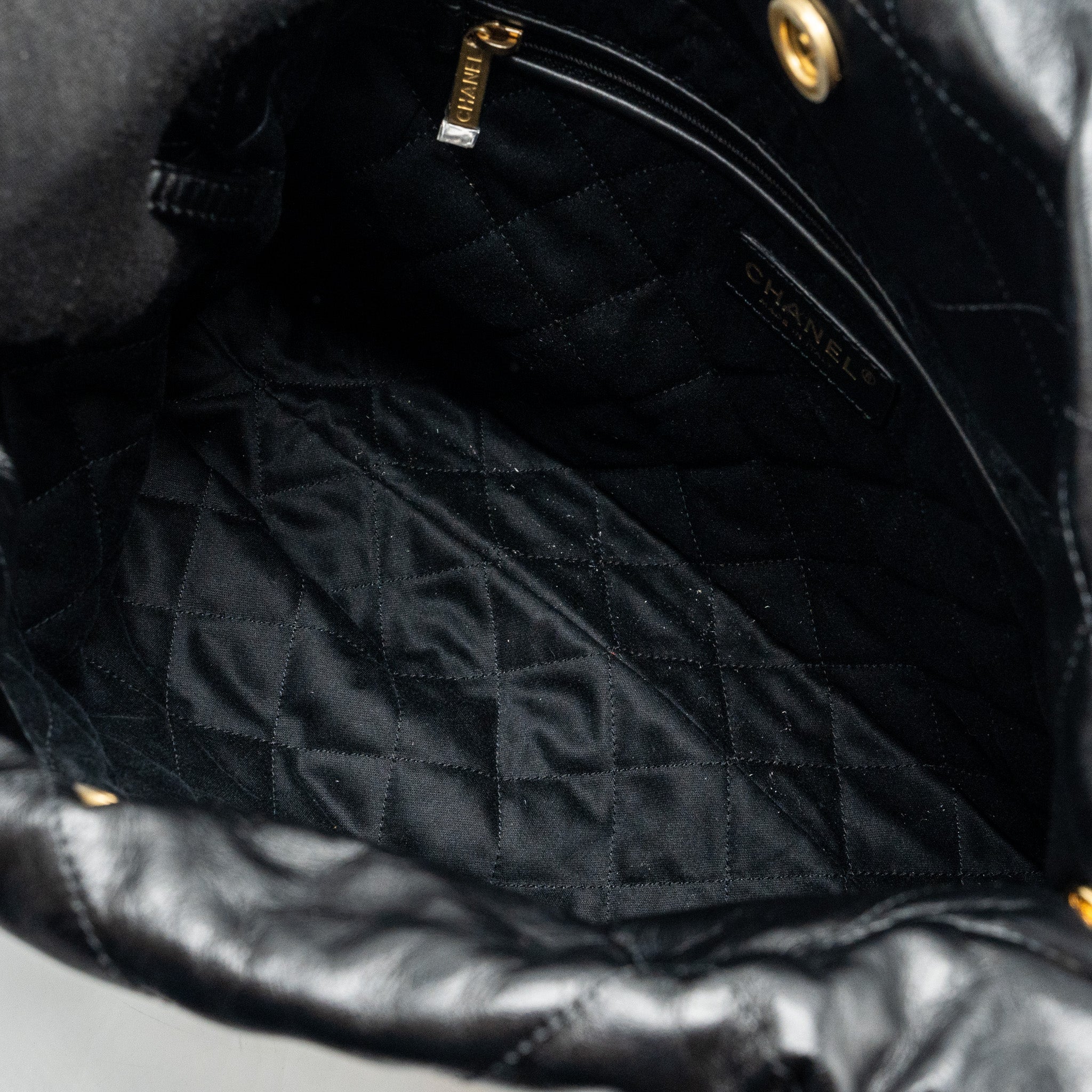 CHANEL SMALL 22 BAG CALFSKIN BLACK WITH GHW (MICROCHIP)