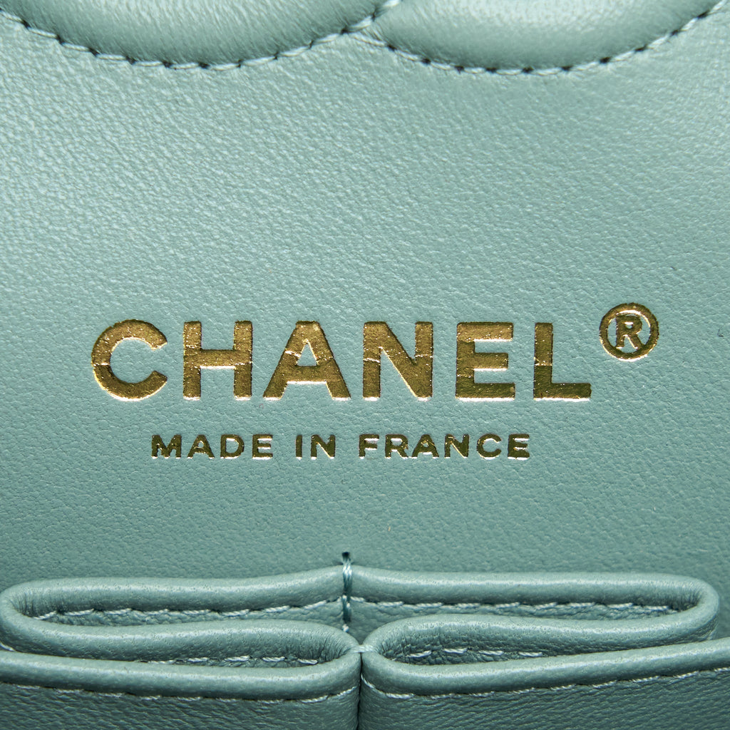 CHANEL 22C SMALL CLASSIC DOUBLE FLAP BAG CAVIAR NG124 GREYISH GREEN LGHW (MICROCHIP)