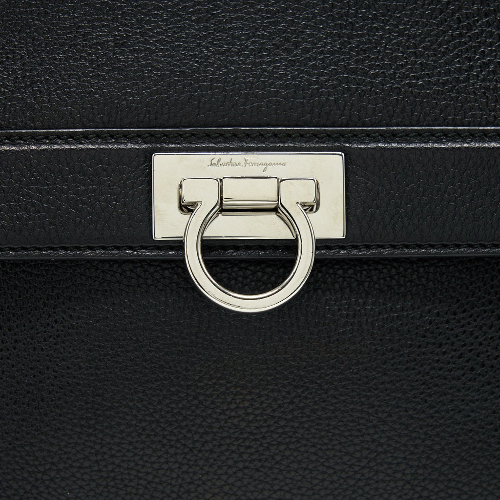 SALVATORE FERRAGAMO SOPHIA HANDLE CROSSBODY BAG IN BLACK SHW