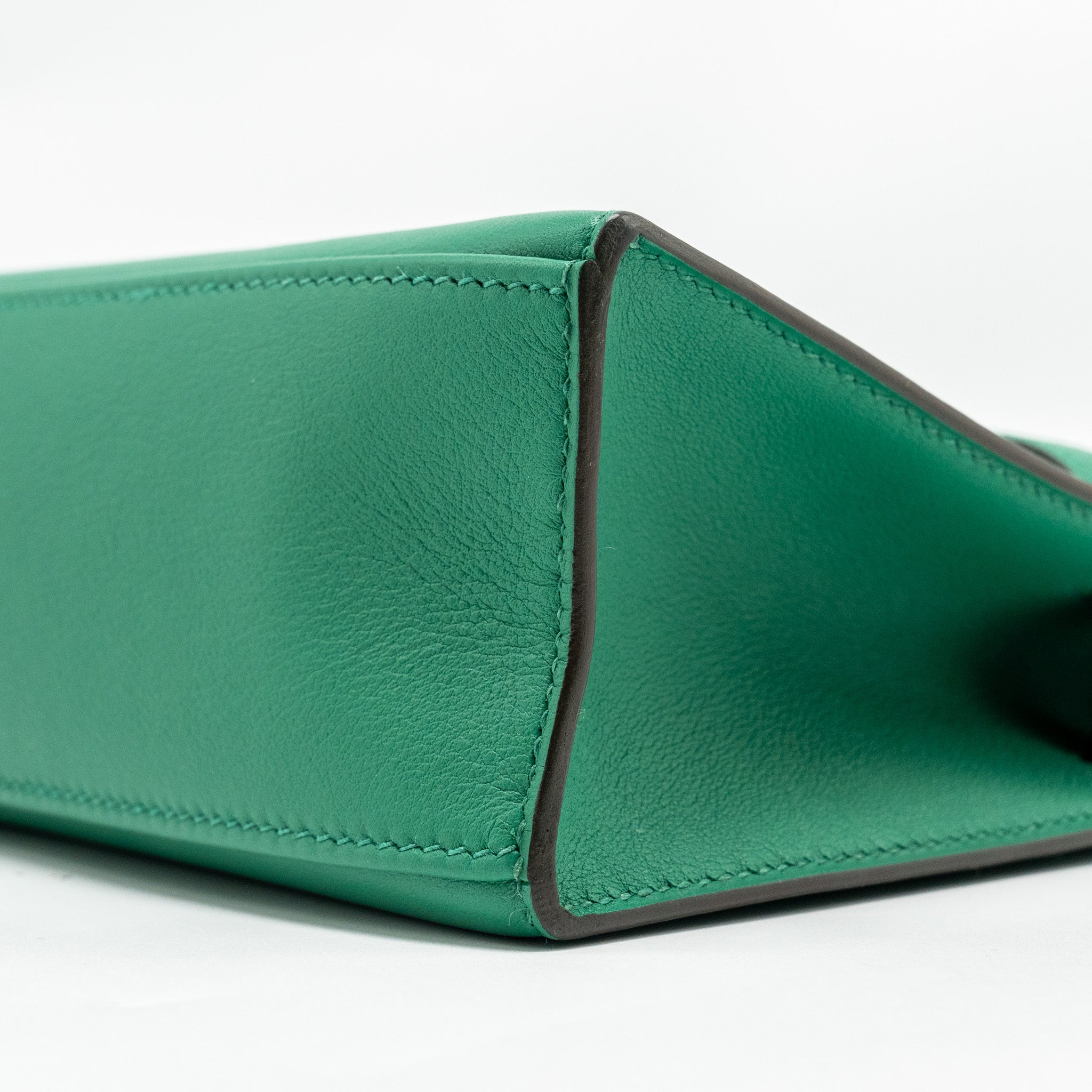 HERMES KELLY POCHETTE SWIFT VERT VERTIGO GHW