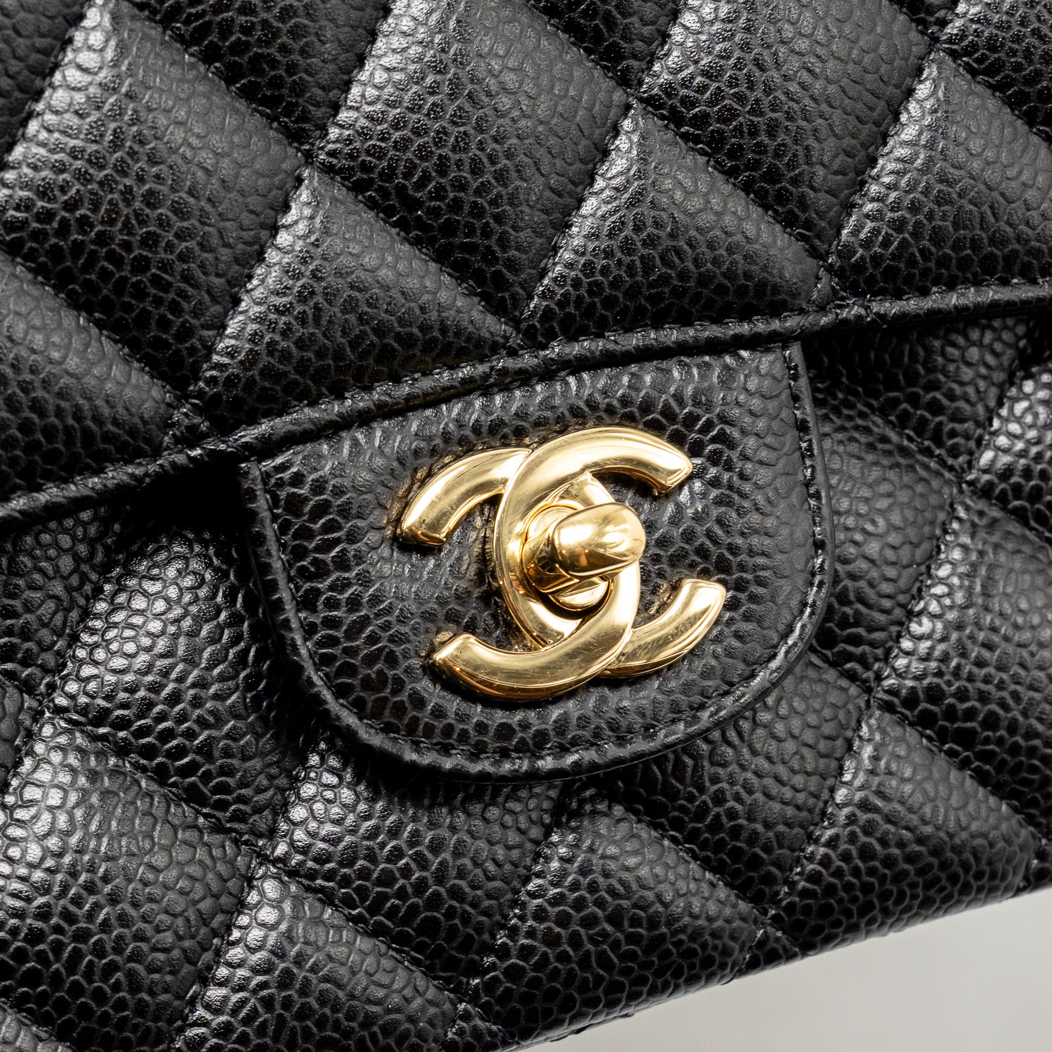 CHANEL MEDIUM CLASSIC DOUBLE FLAP BAG CAVIAR BLACK LGHW