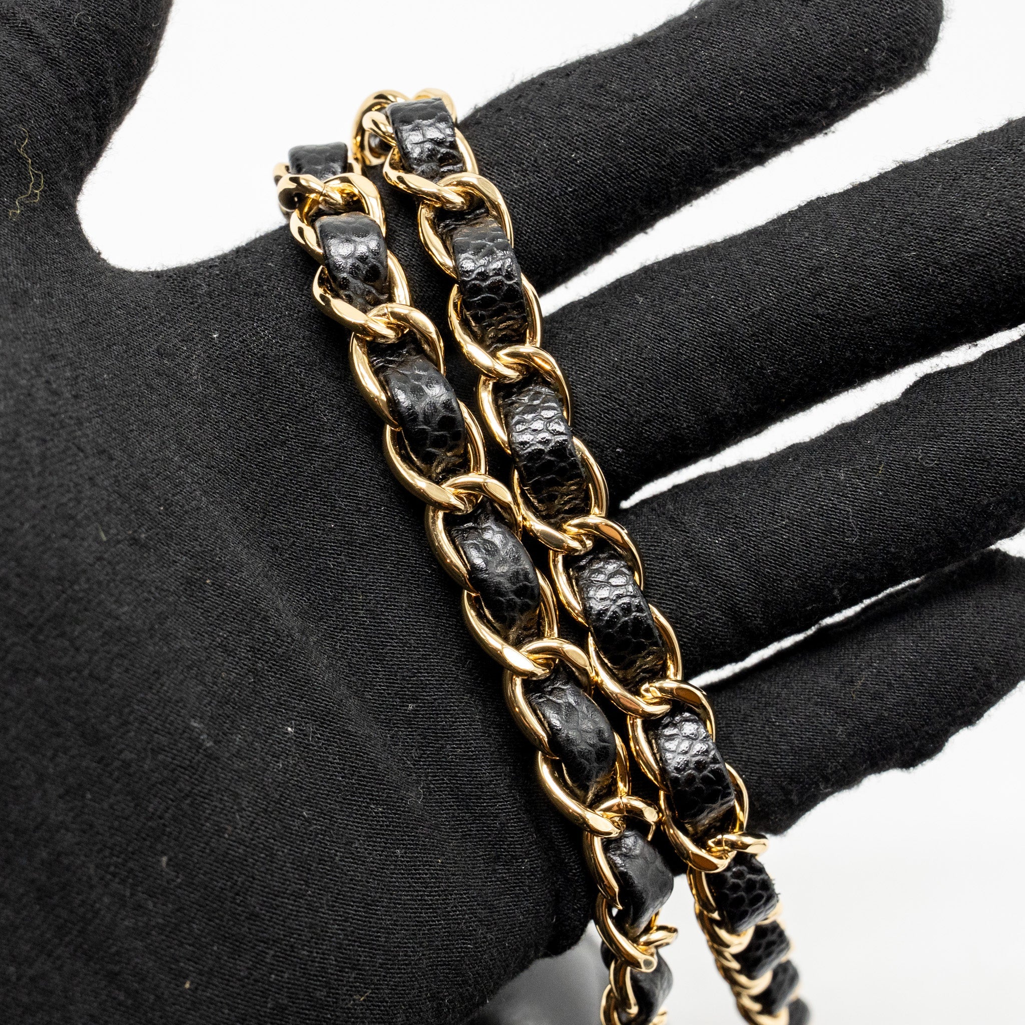 CHANEL MEDIUM CLASSIC DOUBLE FLAP BAG CAVIAR BLACK LGHW