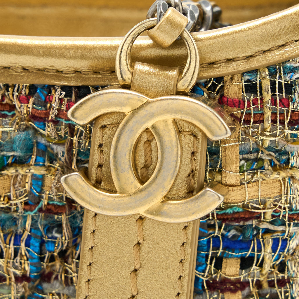 CHANEL SMALL GABRIELLE HOBO BAG TWEED GOLD/MULTICOLOUR