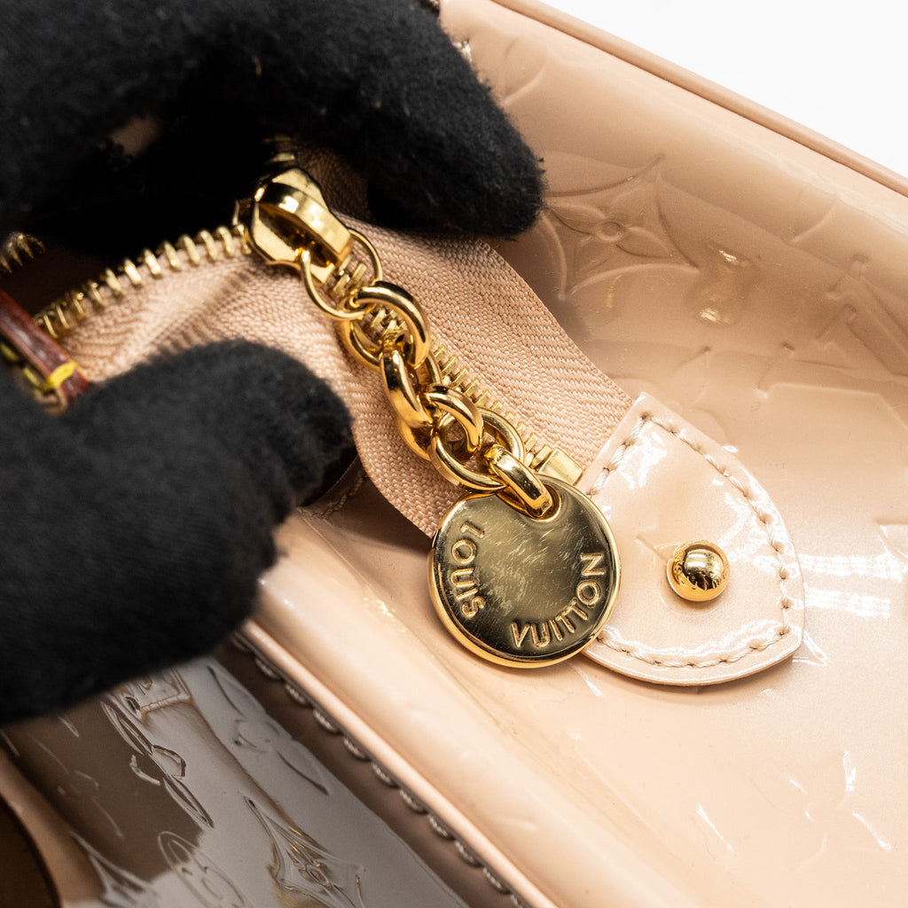 LOUIS VUITTON BREA MM PATENT LEATHER BEIGE GHW