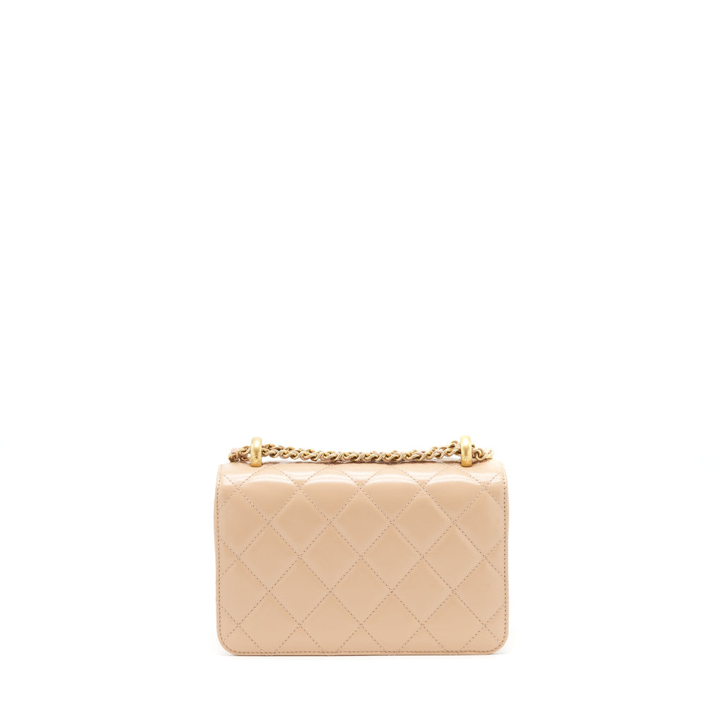 CHANEL 21A SMALL GOLD CRUSH FLAP BAG CALFSKIN BEIGE GHW (MICROCHIP)