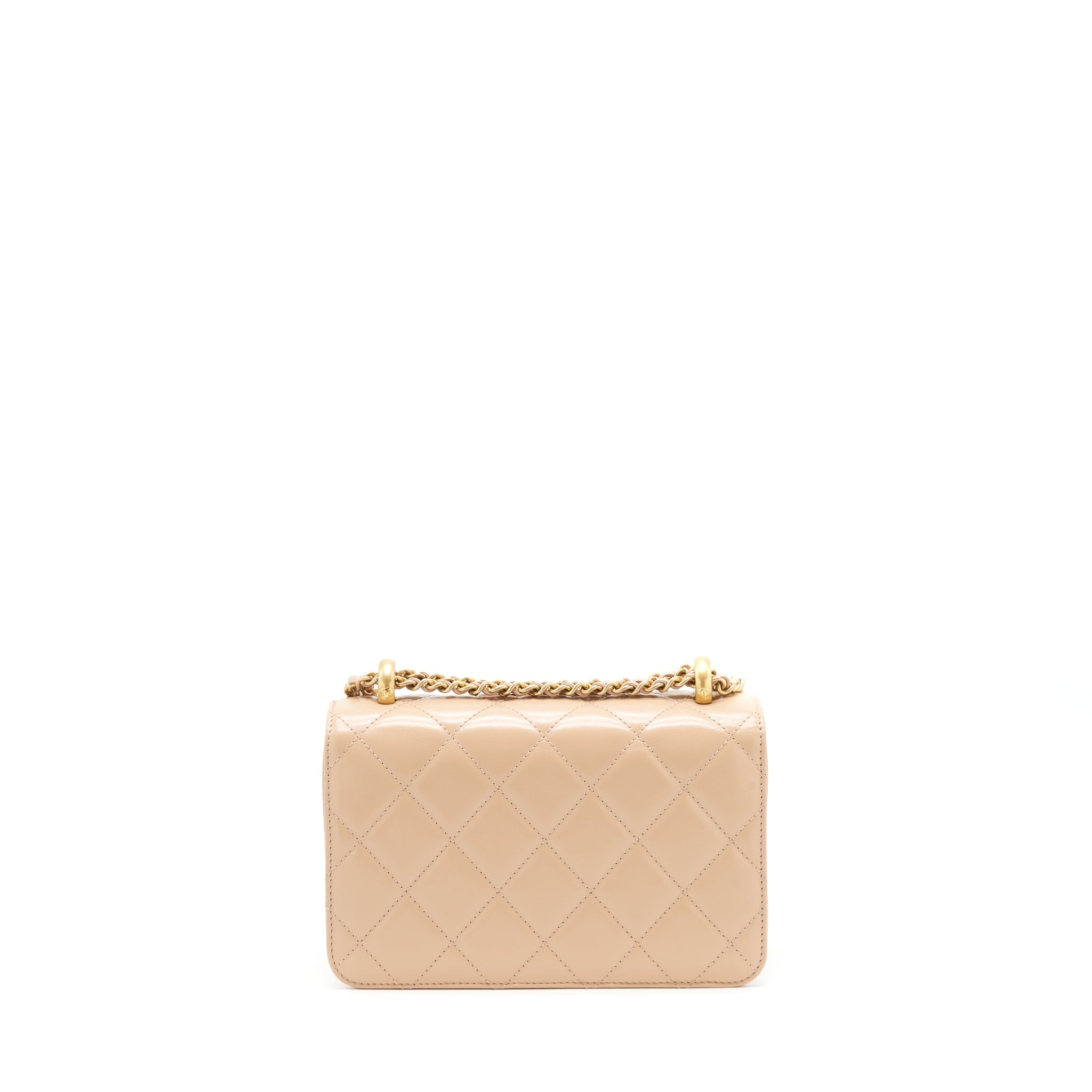 CHANEL 21A SMALL GOLD CRUSH FLAP BAG CALFSKIN BEIGE GHW (MICROCHIP)
